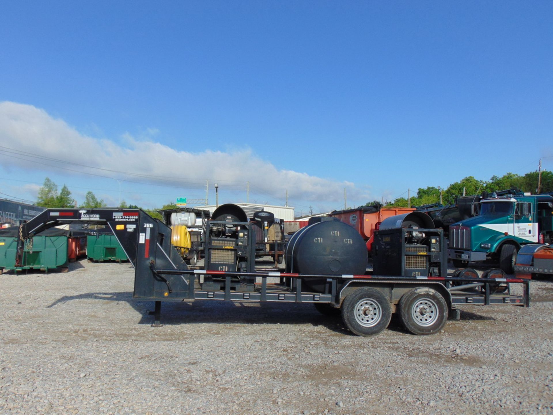 2014 Tiger Utility 20' T/A Gooseneck Flat Bed Trailer (2) Landa 3,200 PSI 6.3 GPM Hot Water Pressure - Image 6 of 14