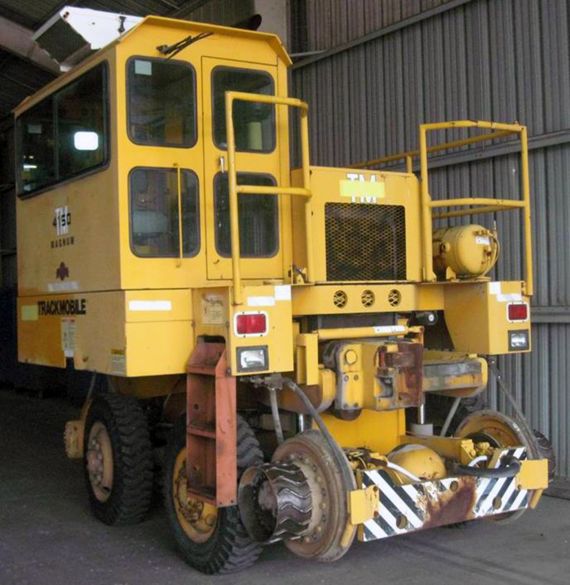 1998 Trackmobile Railcar Mover, Model: 4150, Serial #: LGN 971460898, Approx. Hours On Meter: 4163 - Image 10 of 10