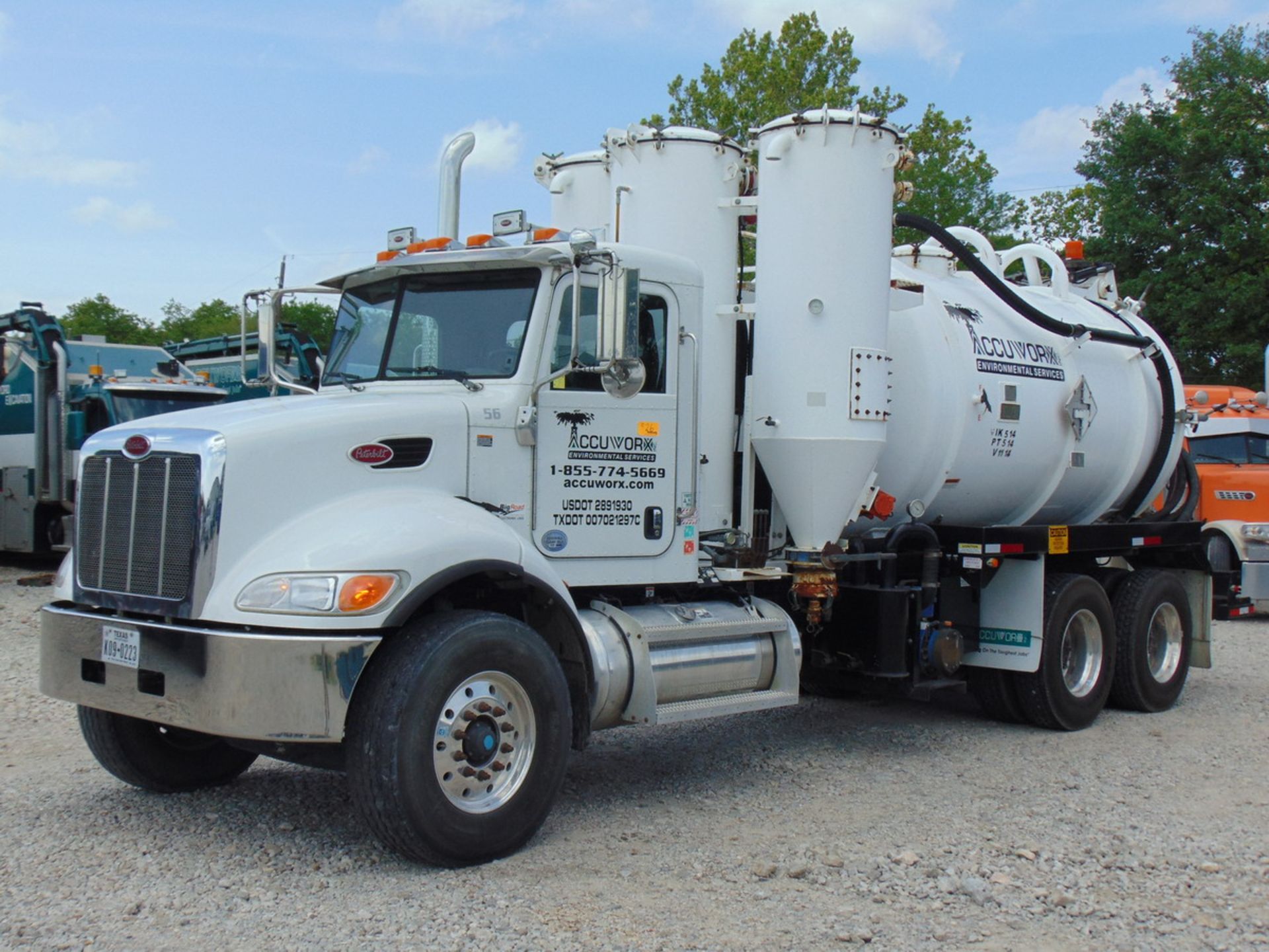 2014 Peterbilt 348 T/A Vacuum Truck (Global Vacuum Systems), Miles: 19,162; VOC Scrubbing System