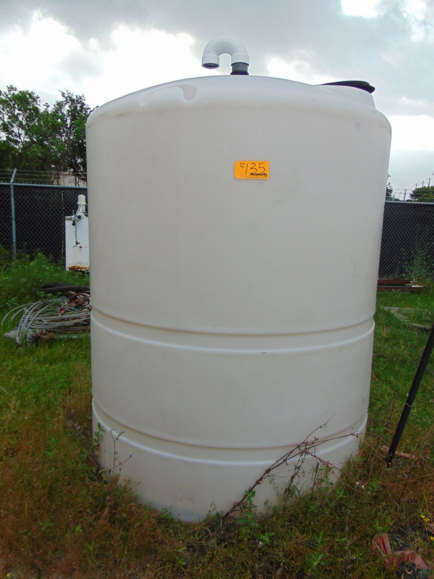 Pro Tank Water Storage Tank 1,000 gal Cap. - Image 2 of 3