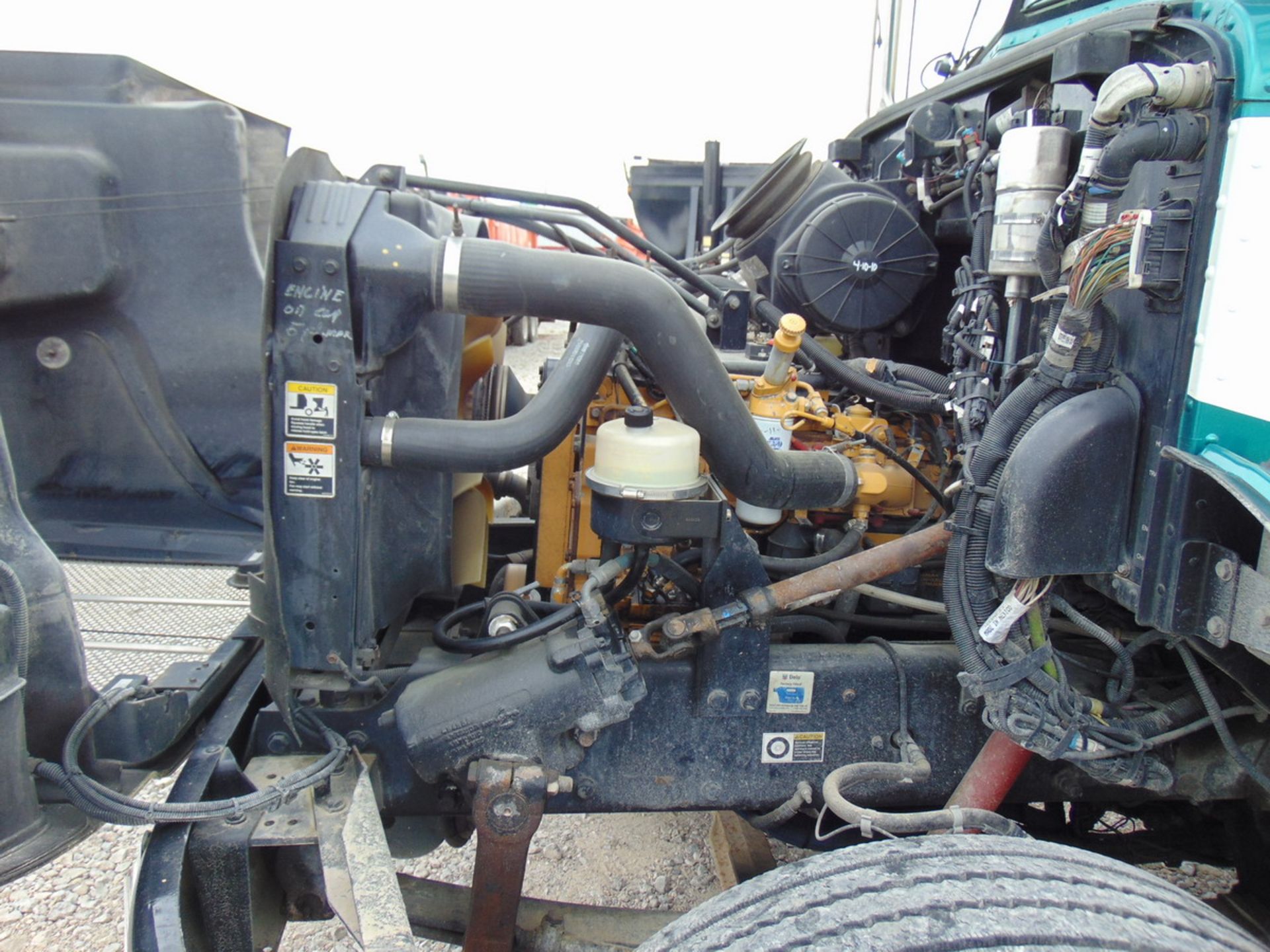 2005 Peterbilt 335 T/A Vacuum Truck Miles: 280,750; Petro-Steel 3,400 Gallon Tank Capacity, CAT - Image 14 of 17