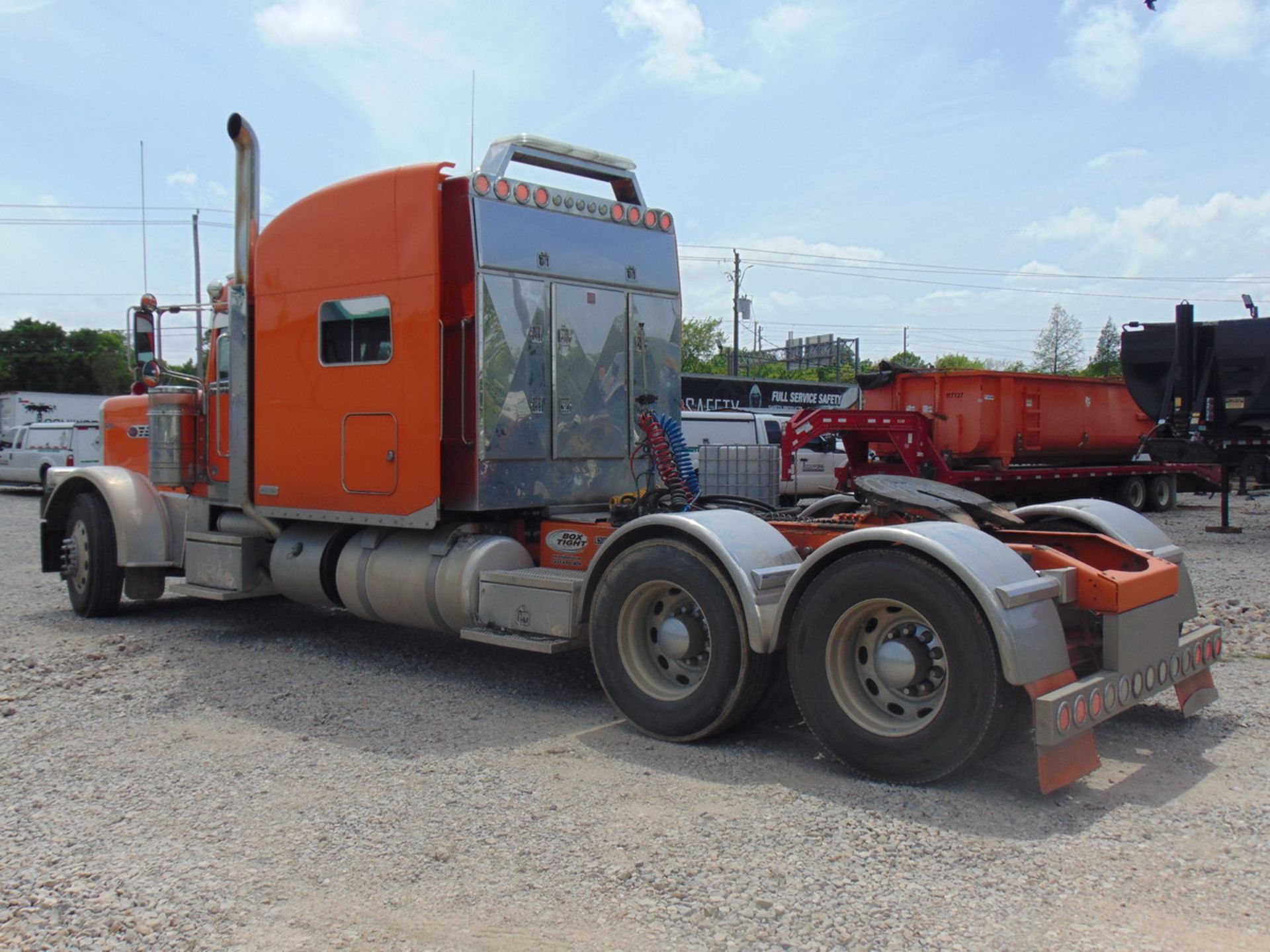 2016 Peterbilt 389 Pride & Class T/A Sleeper Truck Tractor, Miles: 445,010; Cummins ISX15 550 Engine - Image 4 of 23