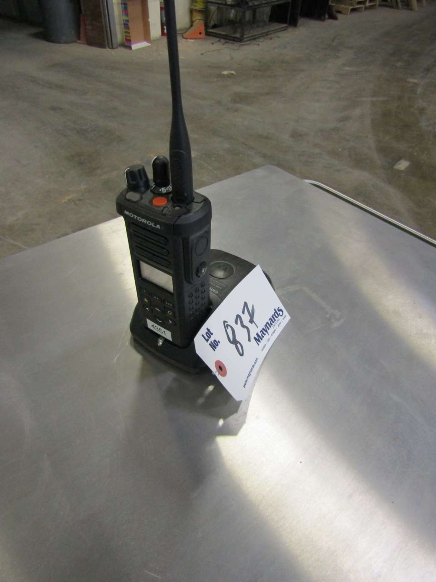 Motorola APEX 4006 2 way Radio with Charger