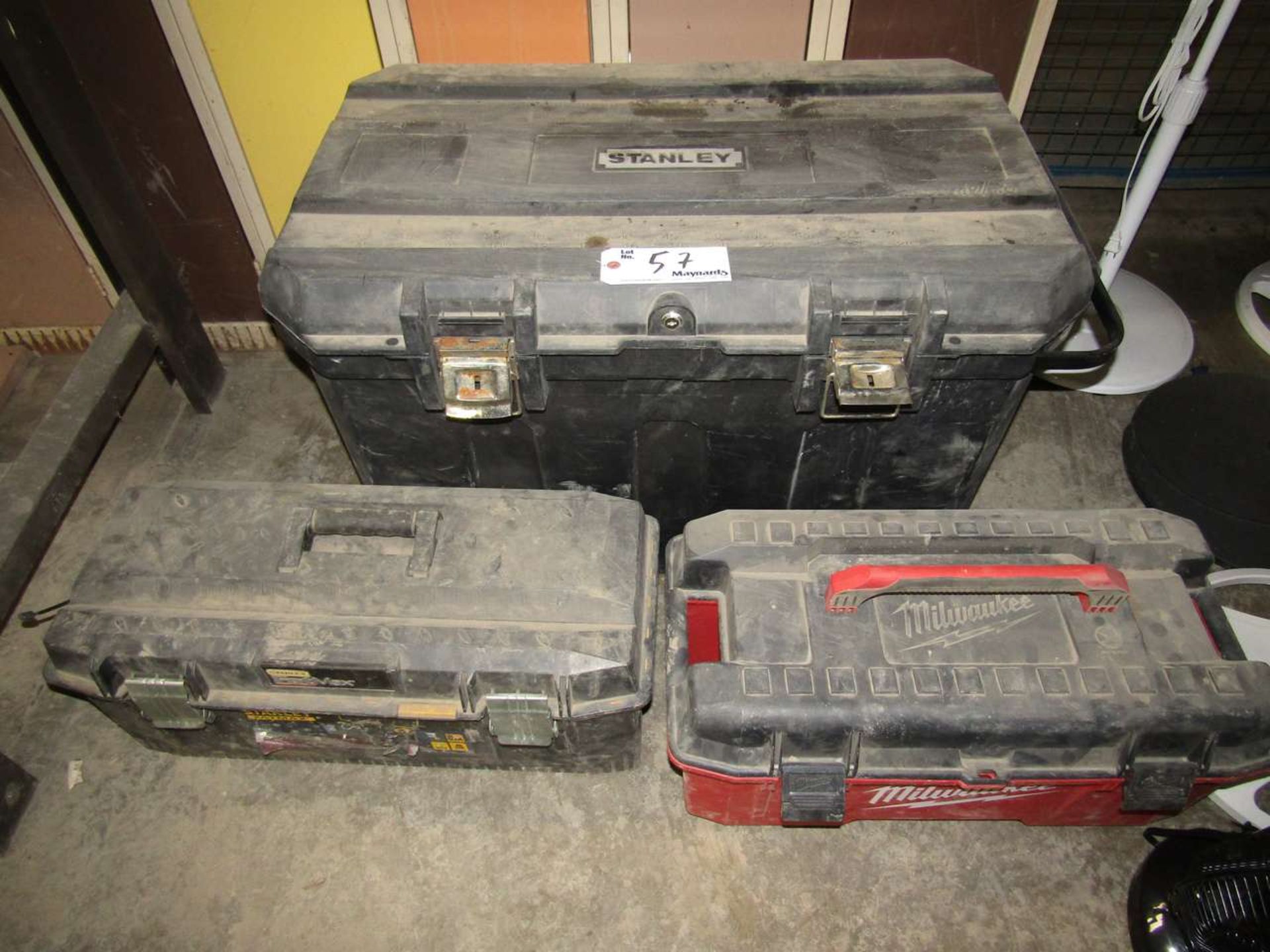 Approx.: 3 Tool Boxes