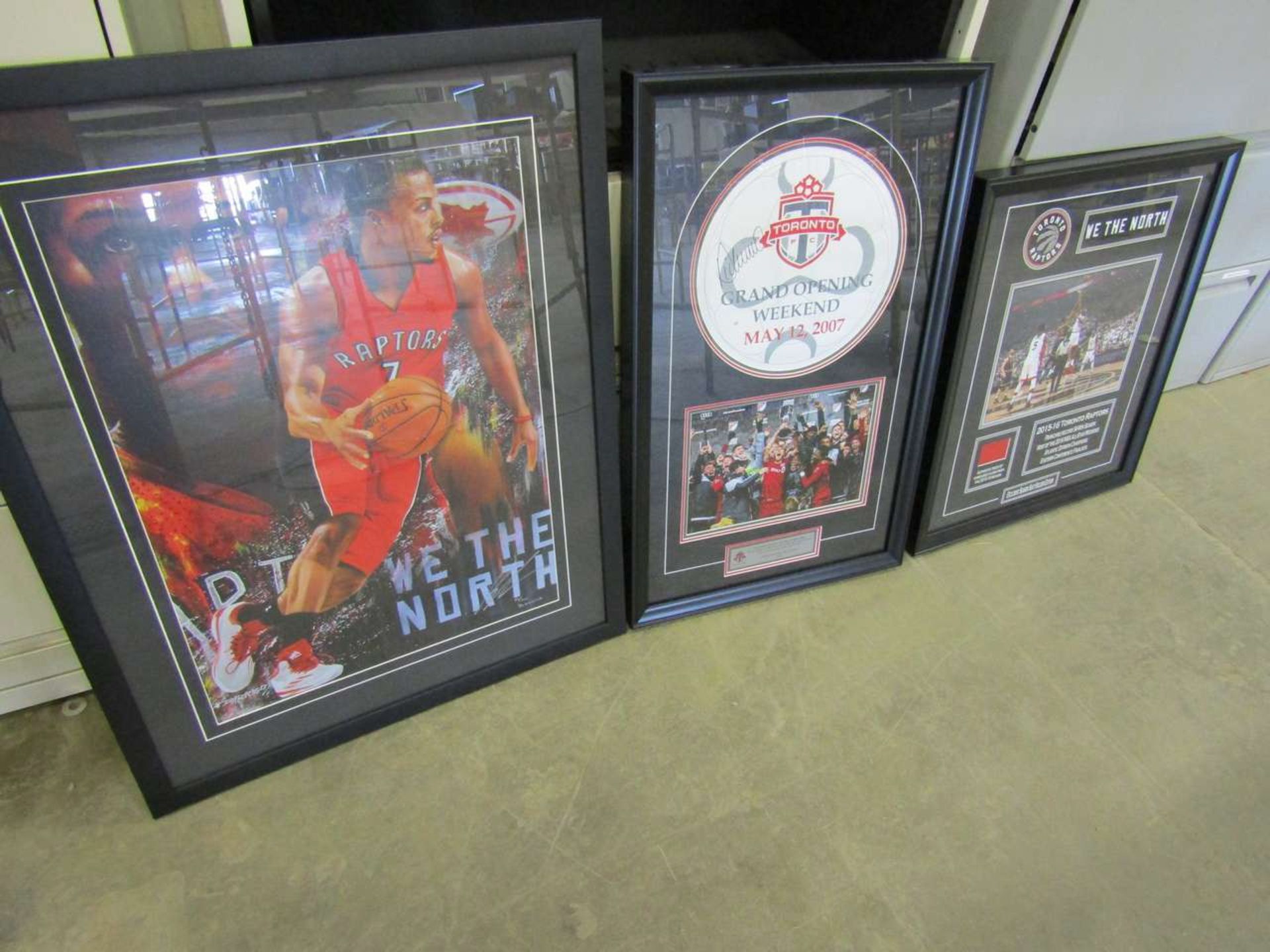 3 framed Toronto Raptors\TFC photos with autographs, boxing gloves