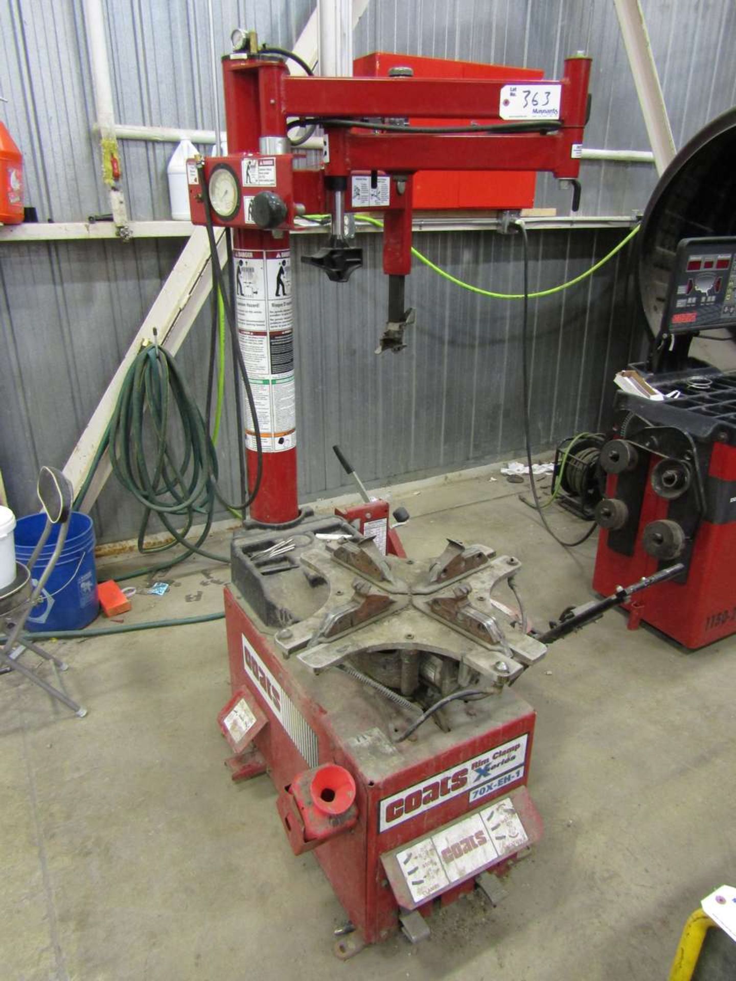 Coates 70X-EH-1 Tire Mount Machine