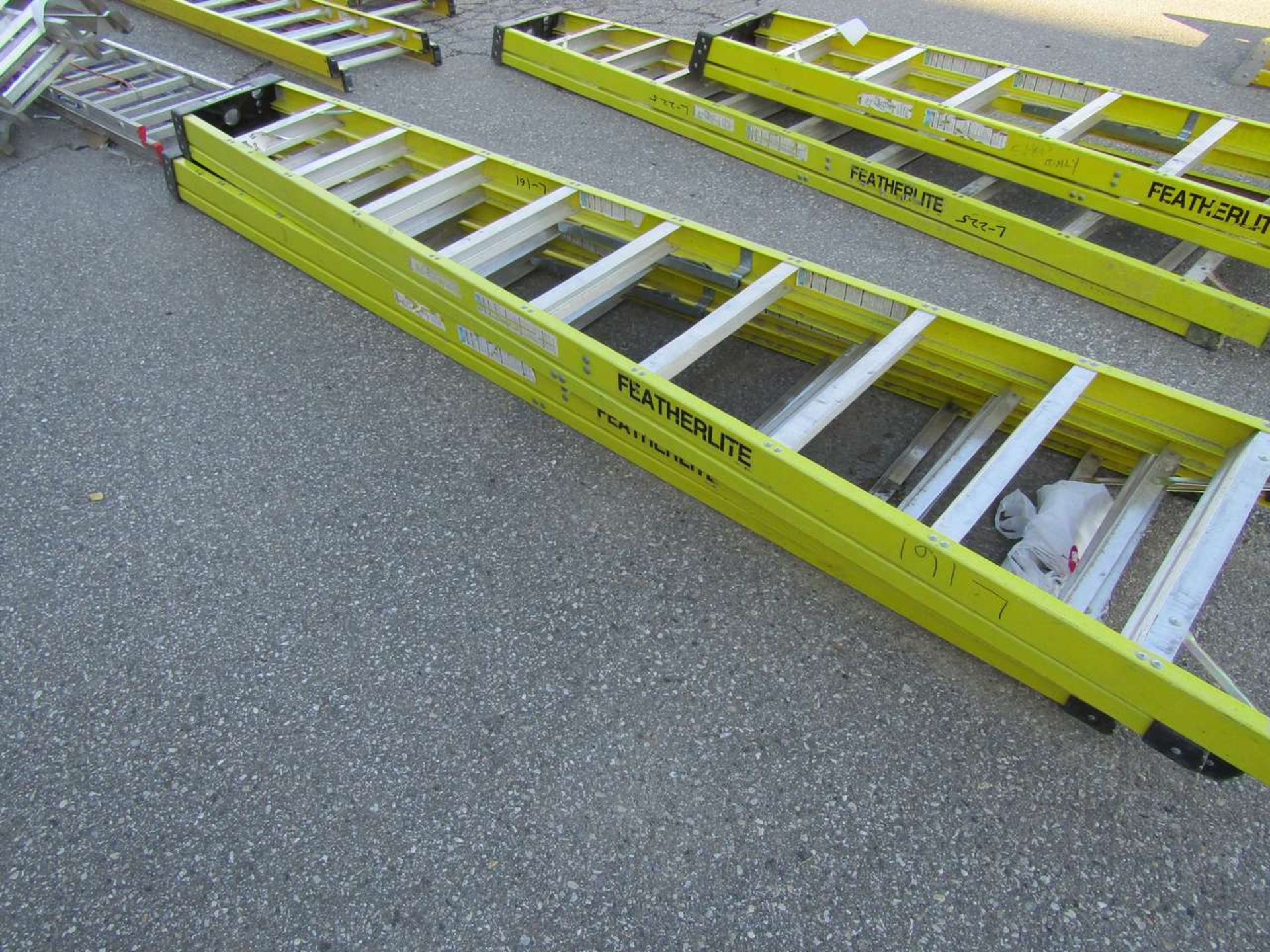 2 10' Featherlite Ladders