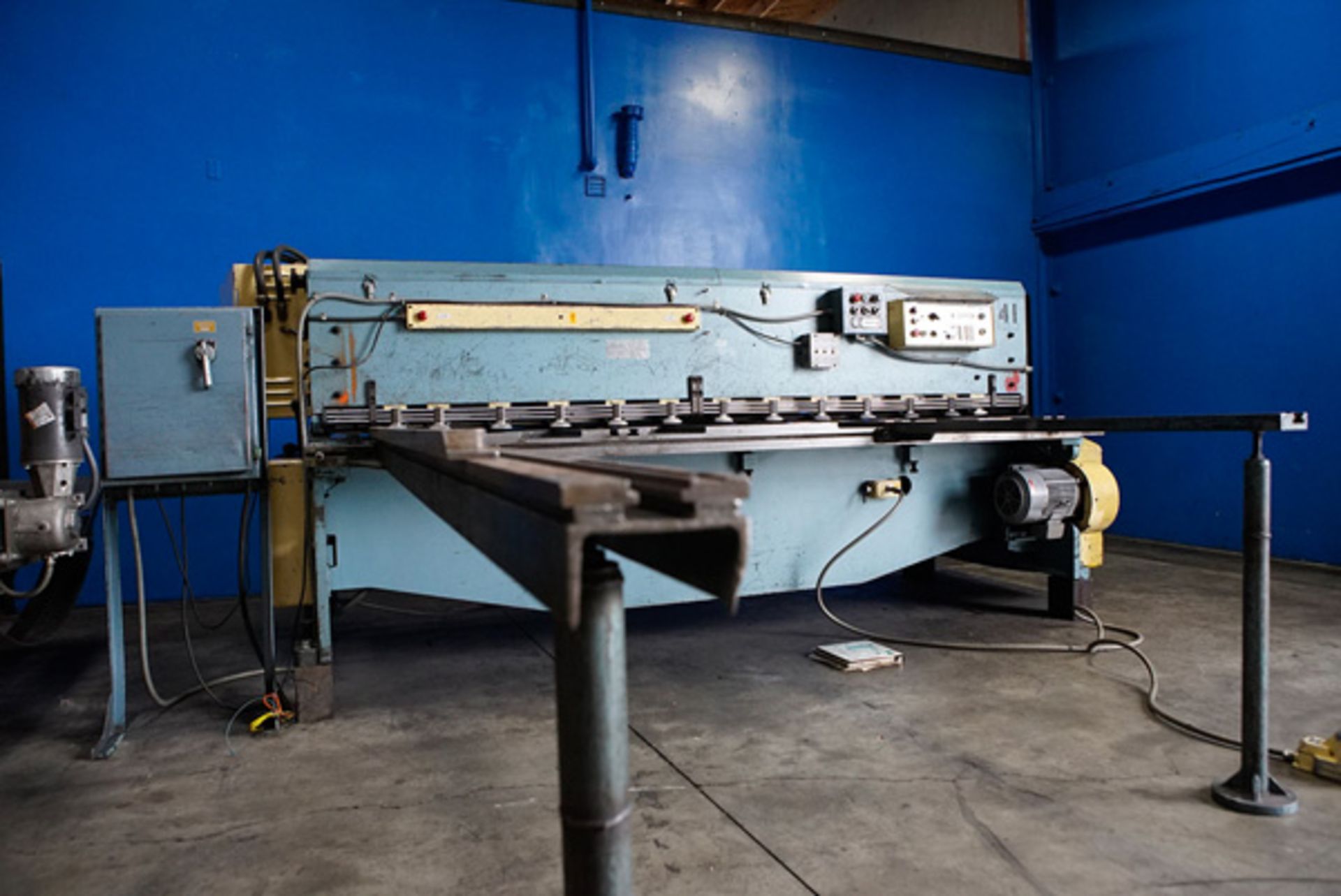 Amada Power Shear, 3/16" x 10', Mdl: M-3045, S/N: 30450628, Located In: Huntington Park, CA - Image 9 of 9