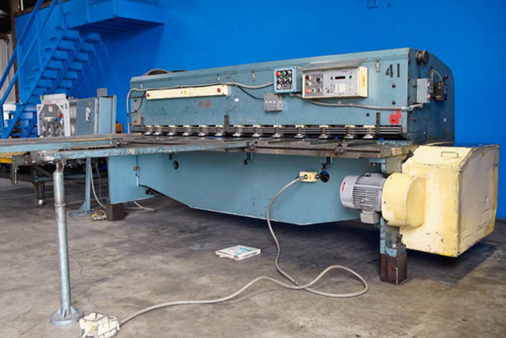 Amada Power Shear, 3/16" x 10', Mdl: M-3045, S/N: 30450628, Located In: Huntington Park, CA - Image 2 of 9