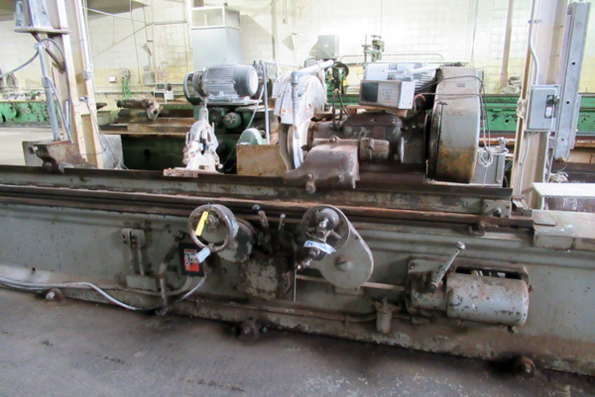 20" x 120" Norton Cylindrical Grinder, Mdl: 15X120, S/N: 16909, Located In: Painesville, OH - Image 3 of 5