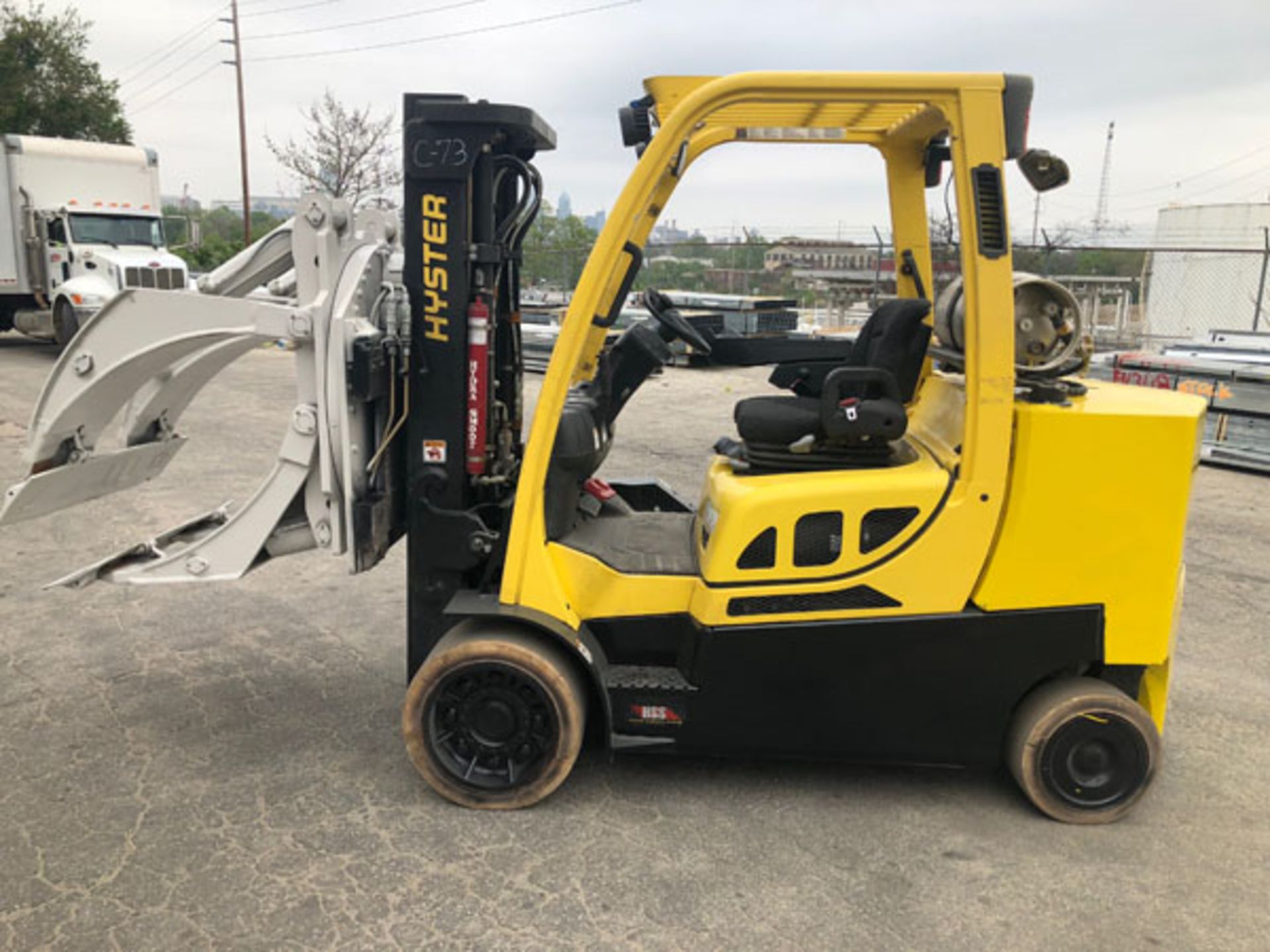 12,000 LB HYSTER S120FTS W/ 60" CASCADE PAPER CLAMP MFG. 2016- Model: S120FTS- Serial: