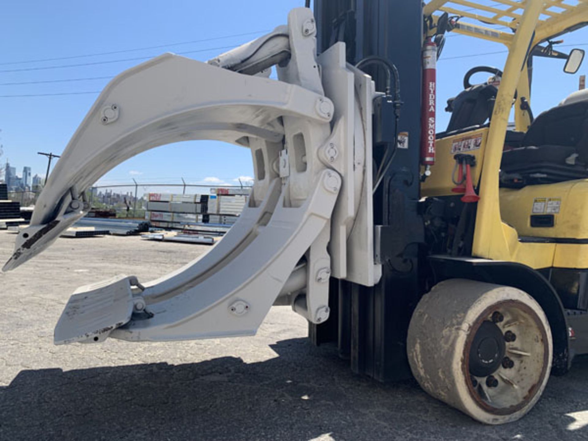 12,000 LB HYSTER ROLL CLAMP TRUCK S120FTPRS W/ 60" OD ROLL CLAMP Mfg: 2012- Model: S120FTPRS- - Image 8 of 10