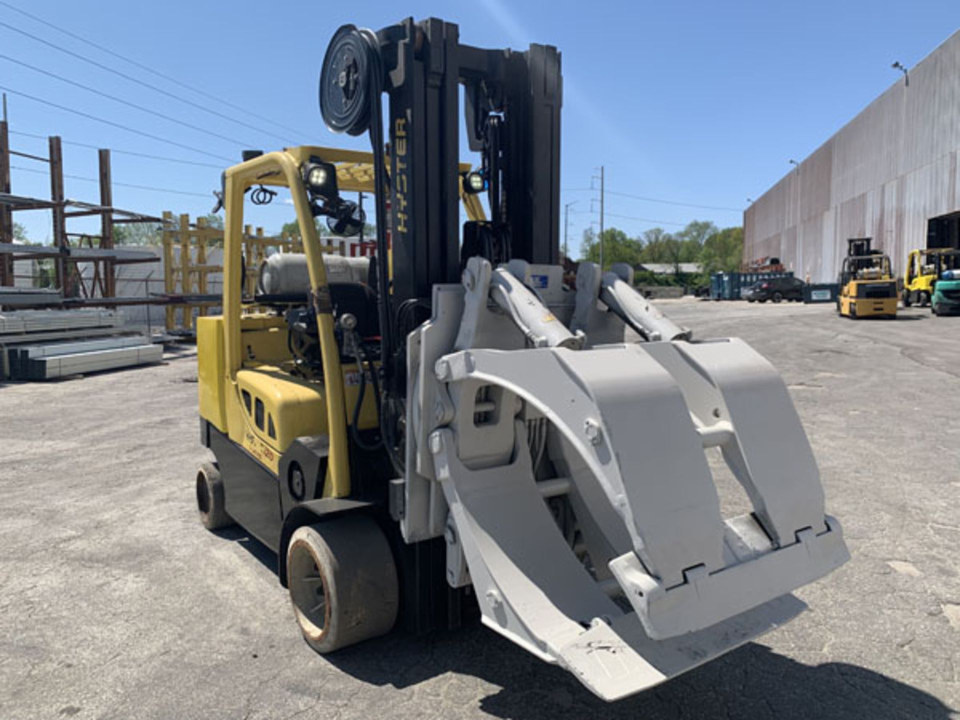 12,000 LB HYSTER ROLL CLAMP TRUCK S120FTPRS W/ 60" OD ROLL CLAMP Mfg: 2012- Model: S120FTPRS- - Image 4 of 10