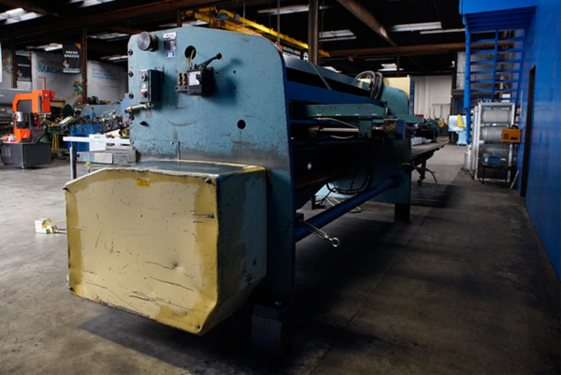 Amada Power Shear, 3/16" x 10', Mdl: M-3045, S/N: 30450628, Located In: Huntington Park, CA - Image 4 of 9