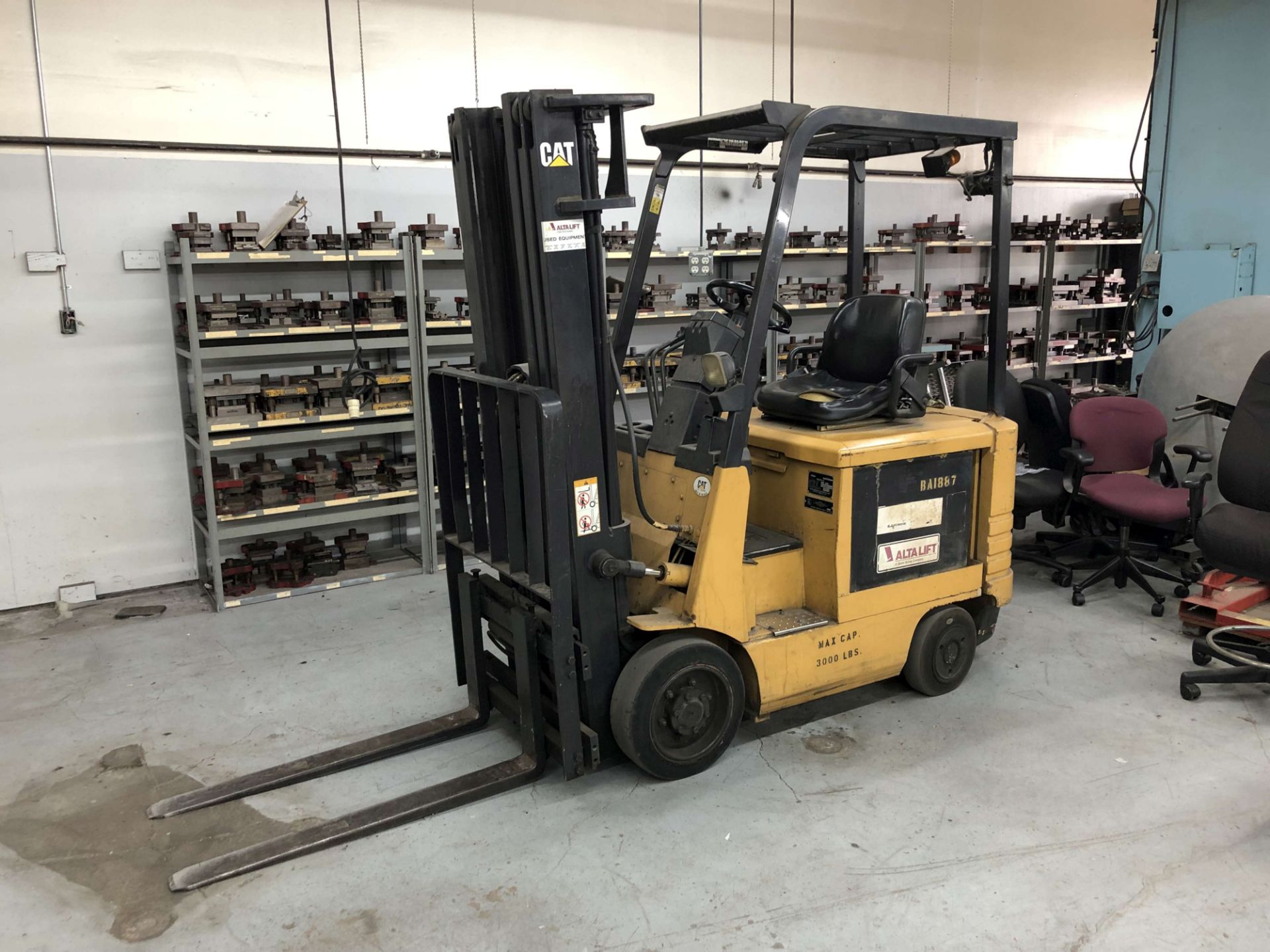 Caterpillar 3,000 Lb. Cap. Electric Forklift, Model 2EC18, 3-Stage Mast, Side Shift, S/N A2EC160872,