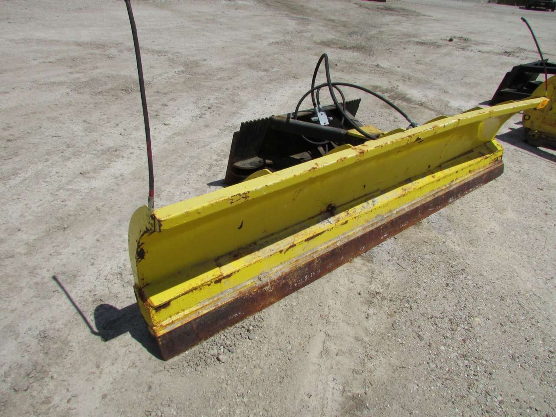 2008 Wolf Group Ultra-120 10' Skid Loader Snow Plow Attachment - Image 2 of 4