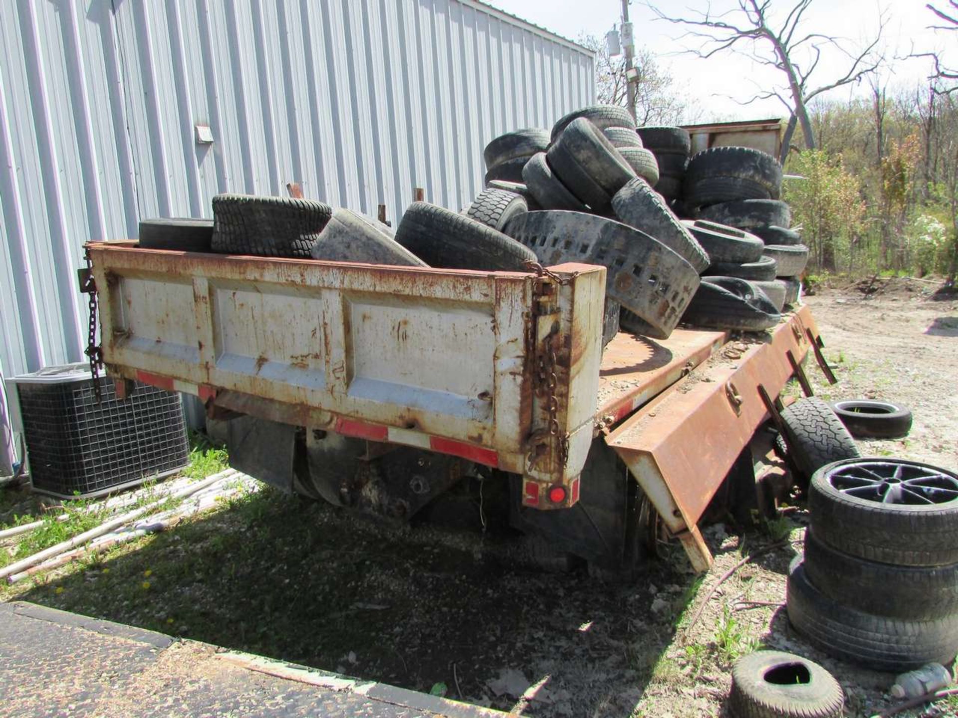 1996 International 4900 4x2 Dump Truck - Image 6 of 9