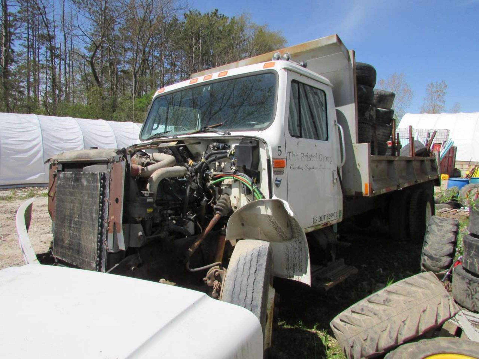 1996 International 4900 4x2 Dump Truck - Image 5 of 9