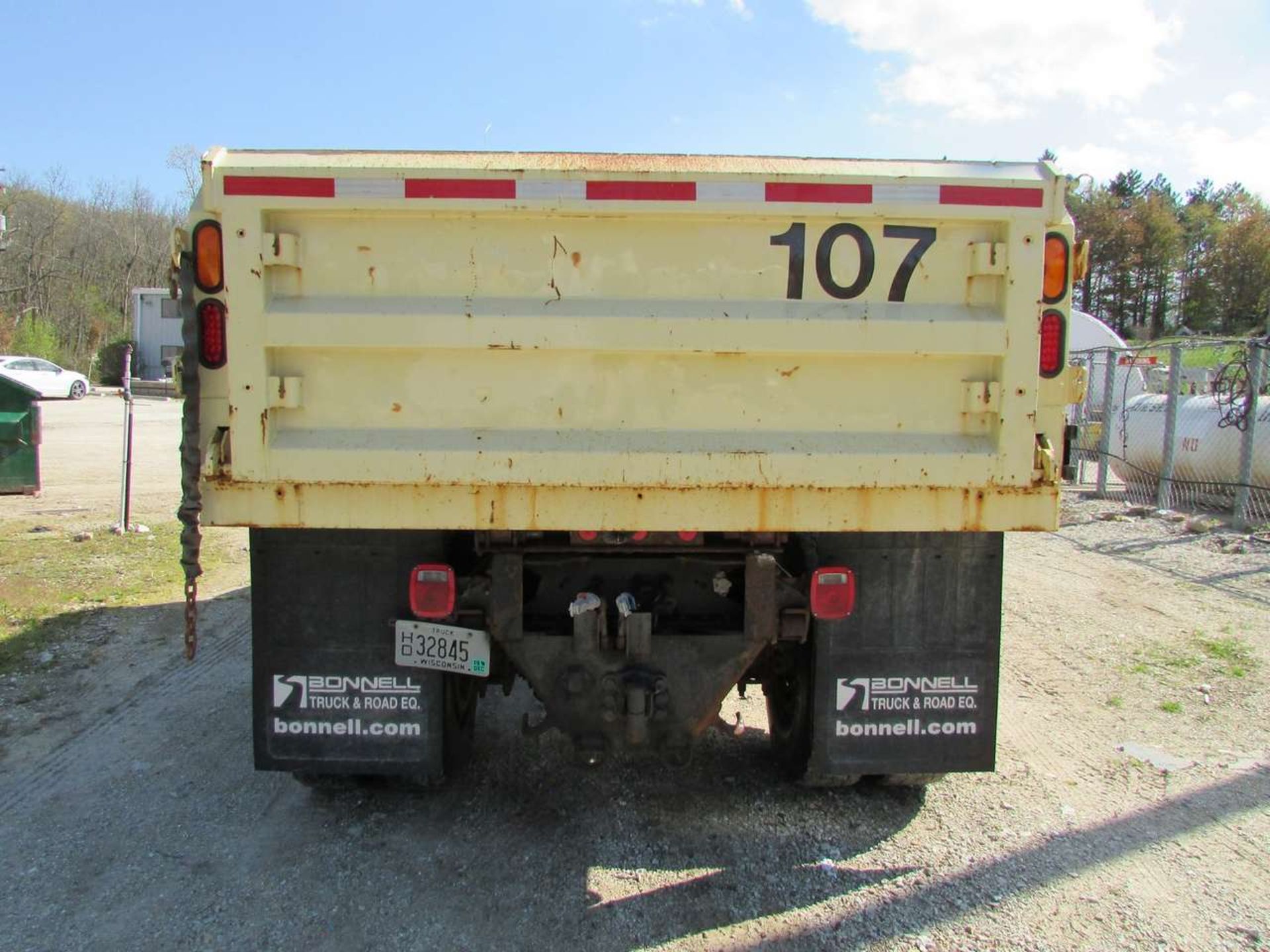 1998 Freightliner FL80 Dump Truck - Image 6 of 17