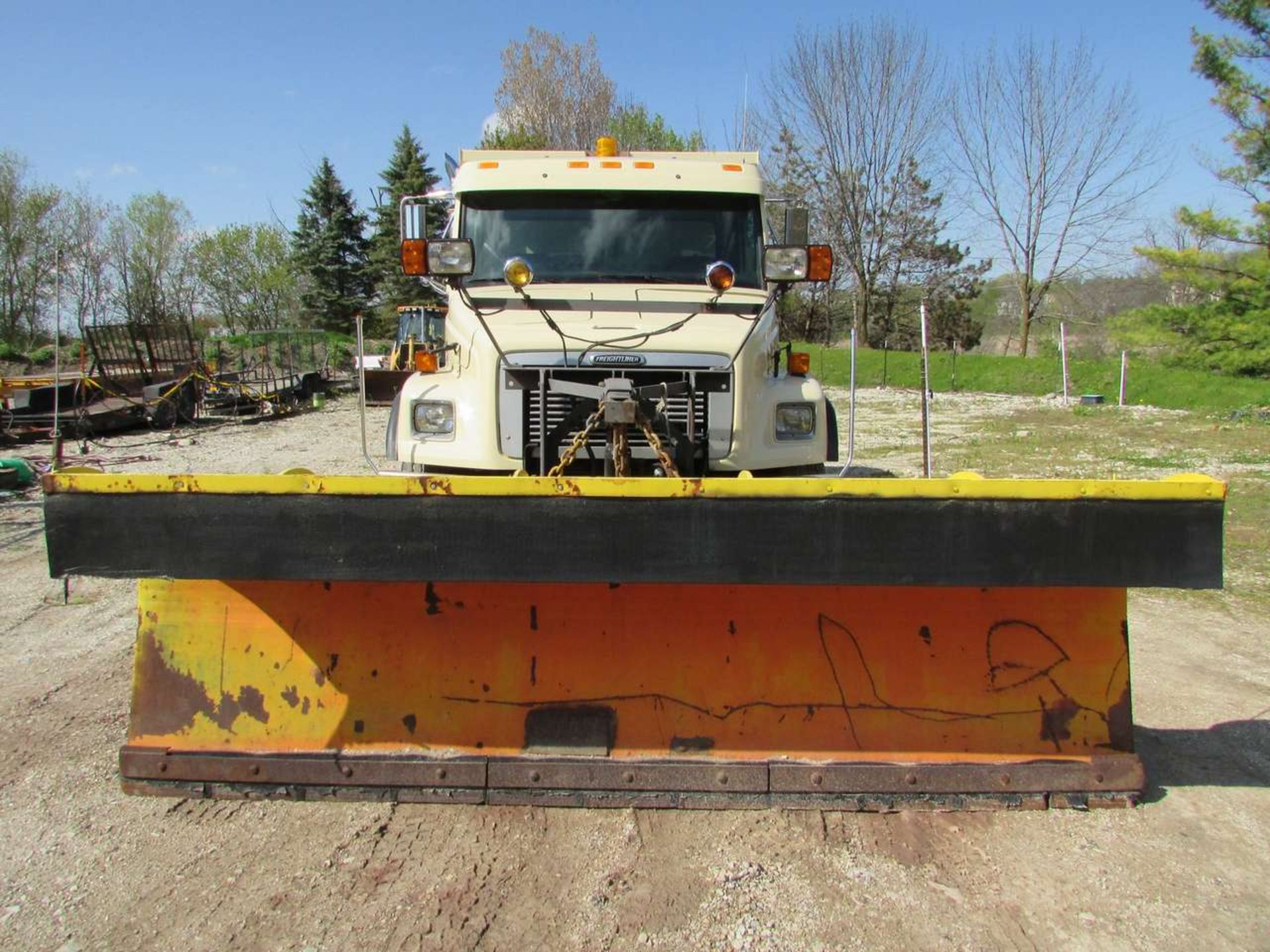 1998 Freightliner FL80 Dump Truck - Image 11 of 17