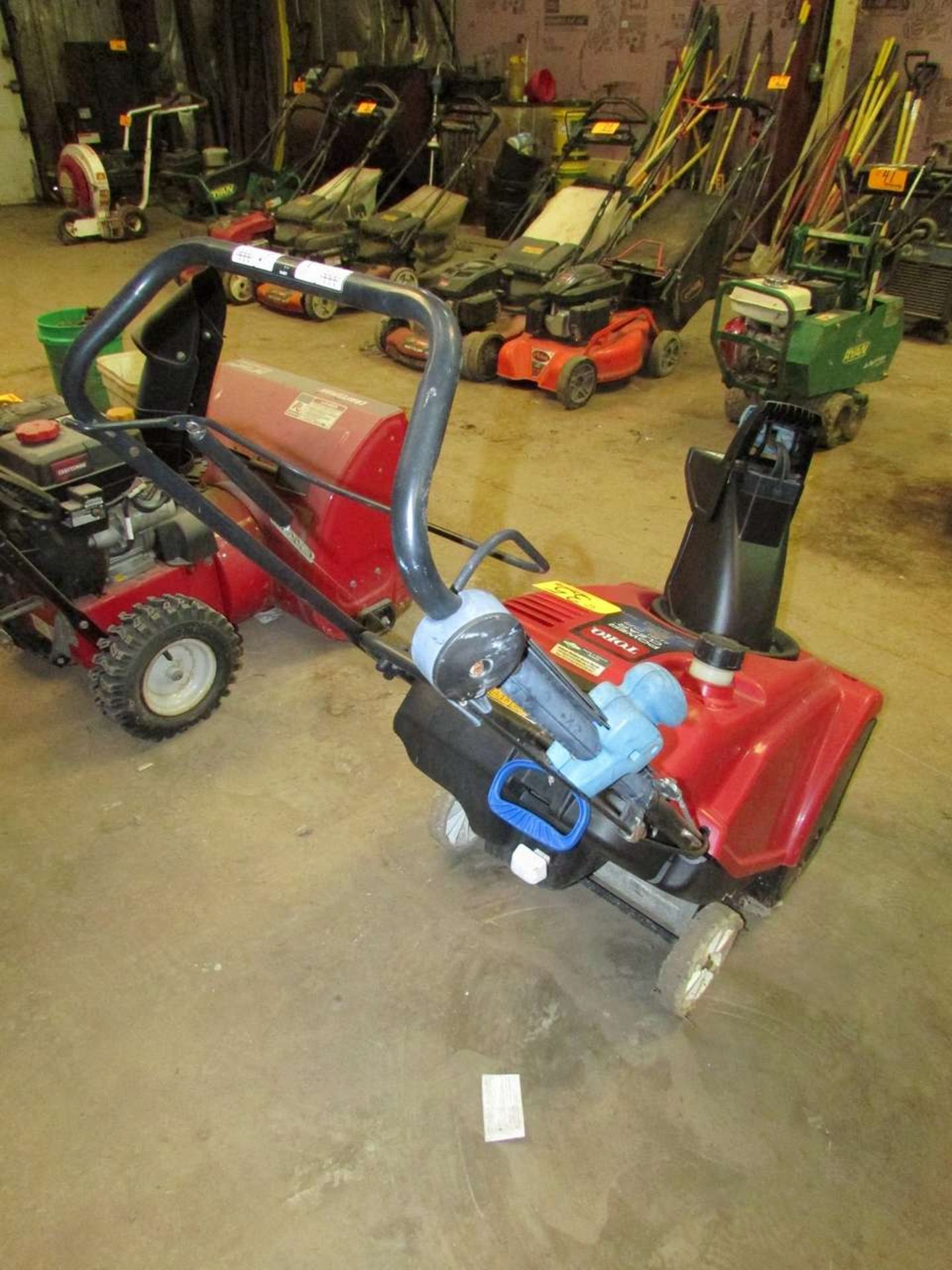 Toro Power Clear 421QR 21" Gas Powered Snow Blower - Image 4 of 6