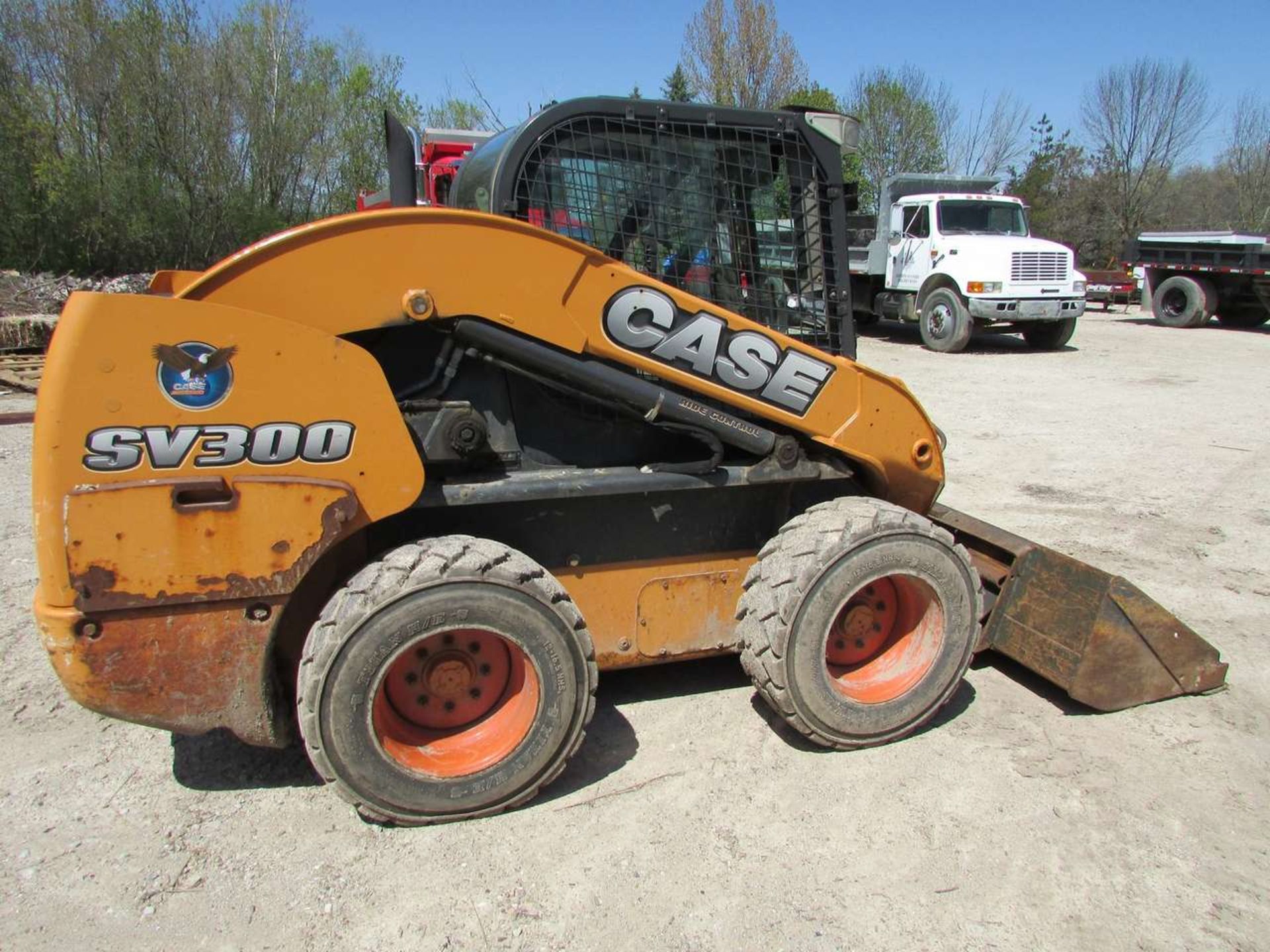 2013 Case SV300 Skid Steer Loader - Image 9 of 17