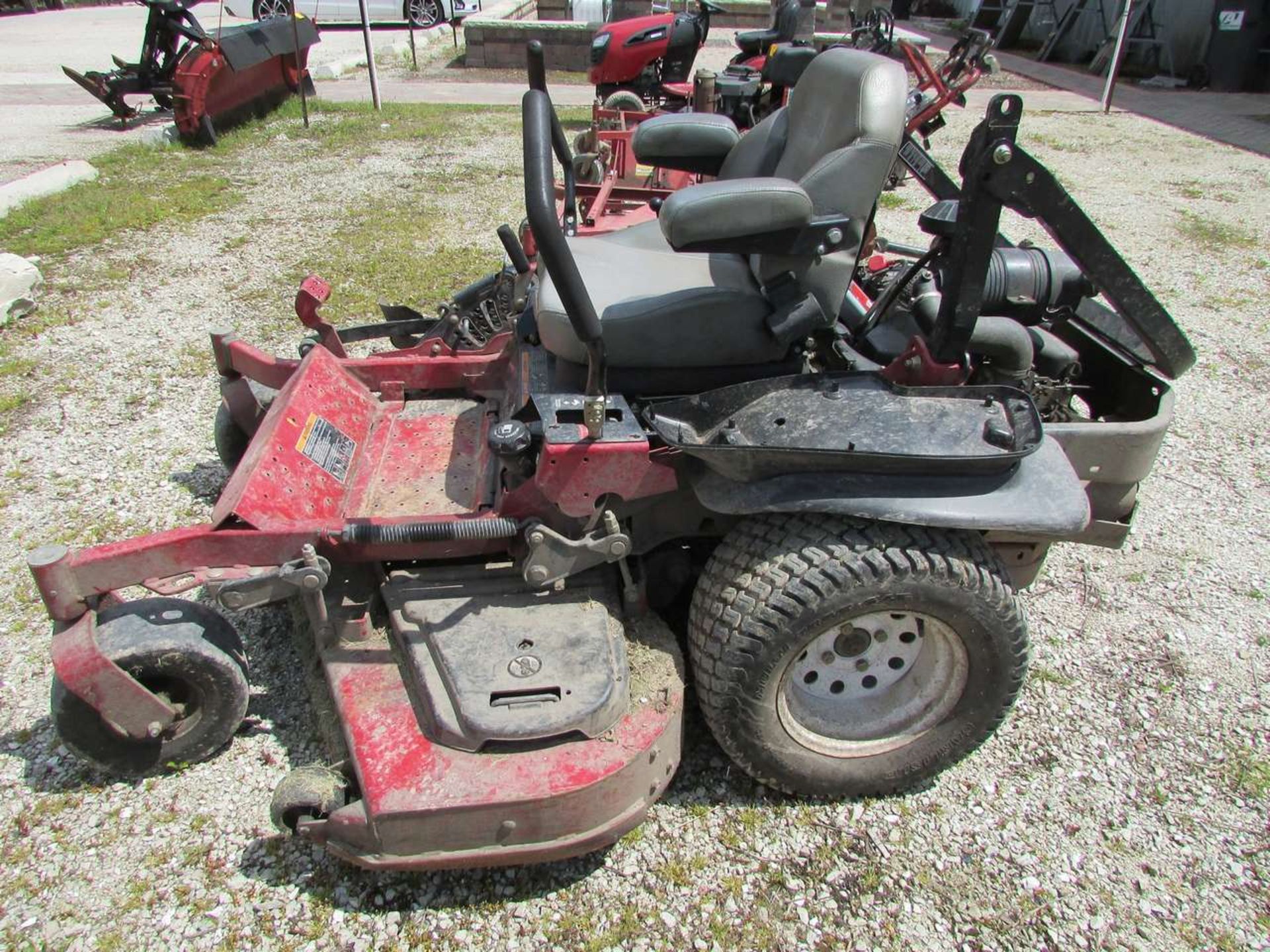 2014 Toro 74925 Z Master Sit-Down Rider Type Commercial Lawn Mower - Image 4 of 10