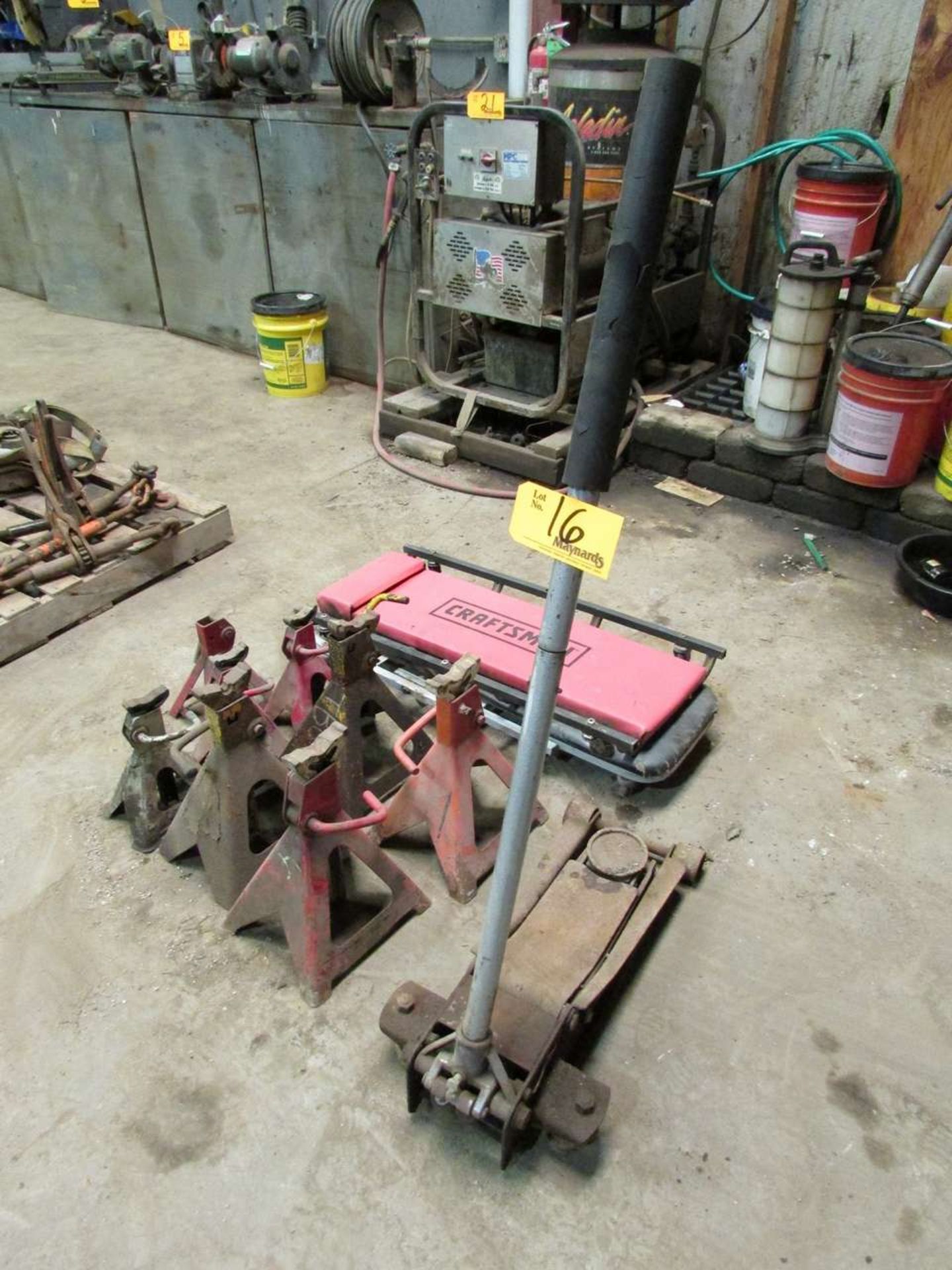 Pittsburg Automotive 3 Ton Hydraulic Service Jack