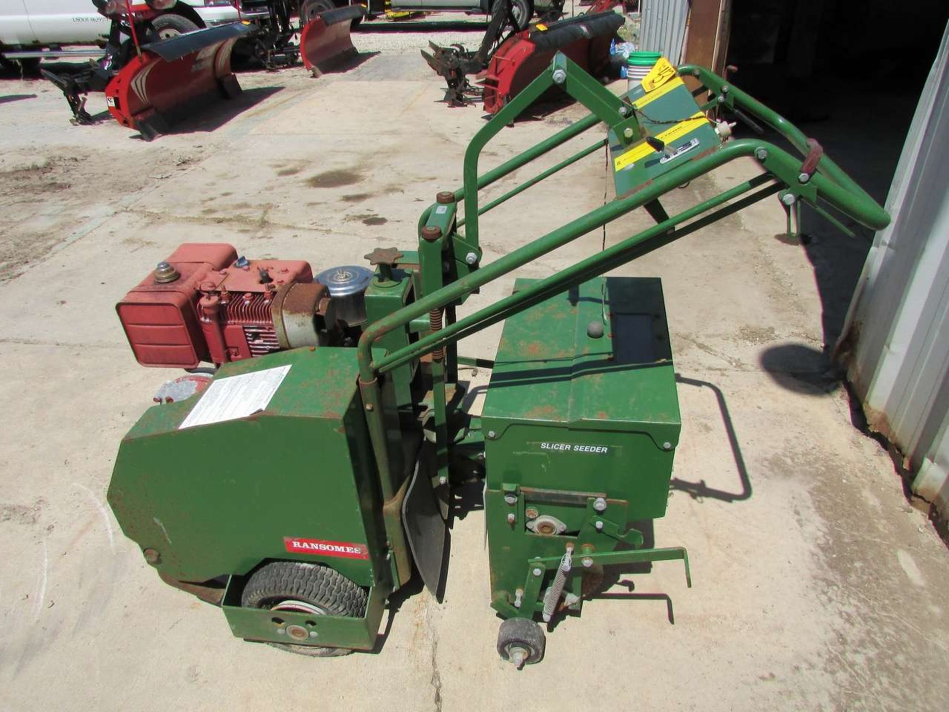 Ransomers XRS200 20" Walk-Behind Gas Powered Slicer Seeder - Image 4 of 7