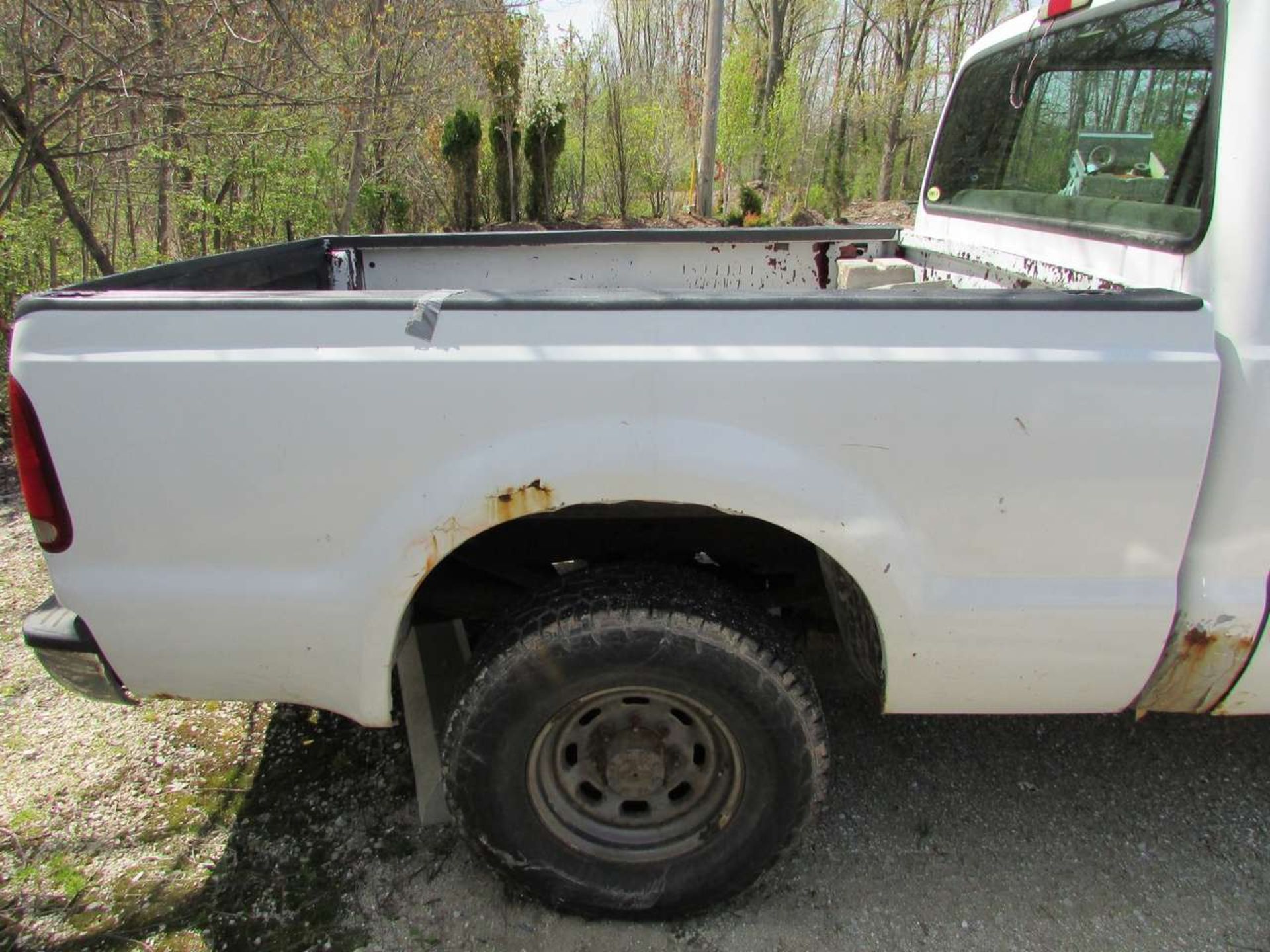 2002 Ford F-250XLT Super Duty Pickup Truck - Image 10 of 17