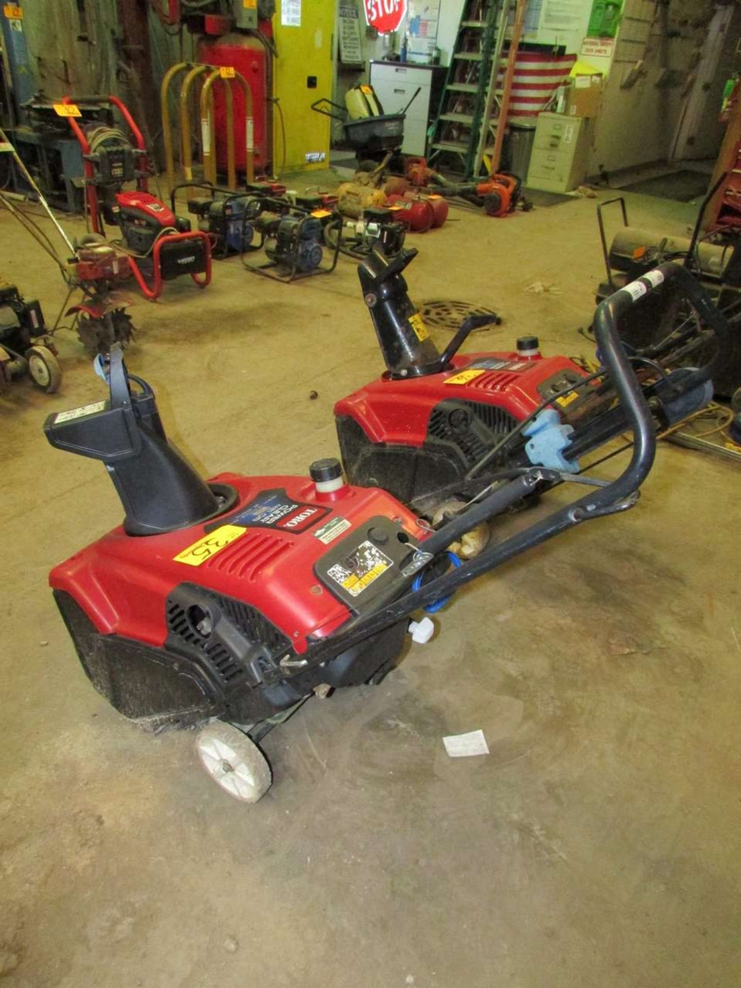 Toro Power Clear 421QR 21" Gas Powered Snow Blower - Image 6 of 6
