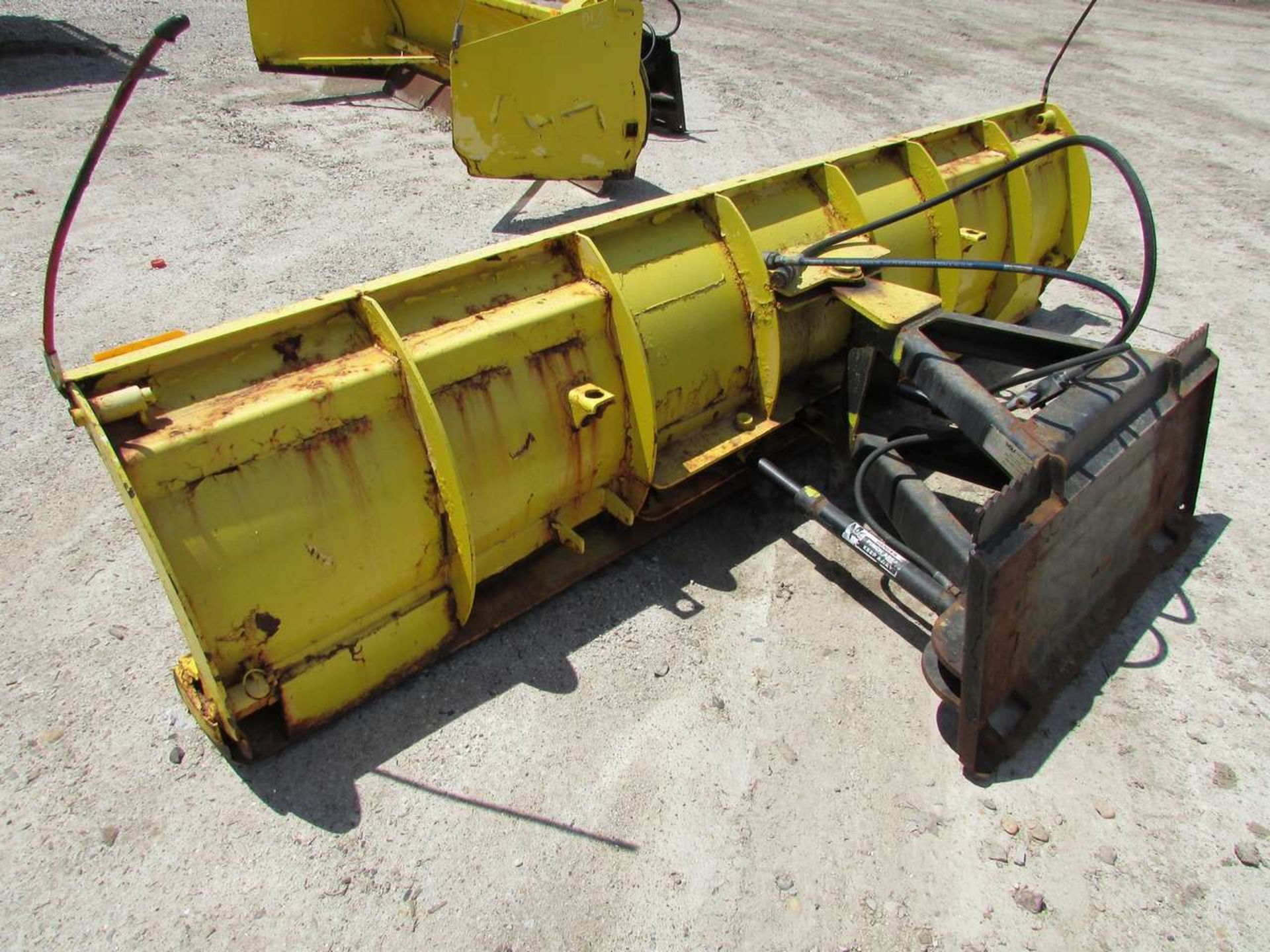 2008 Wolf Group Ultra-120 10' Skid Loader Snow Plow Attachment - Image 4 of 4