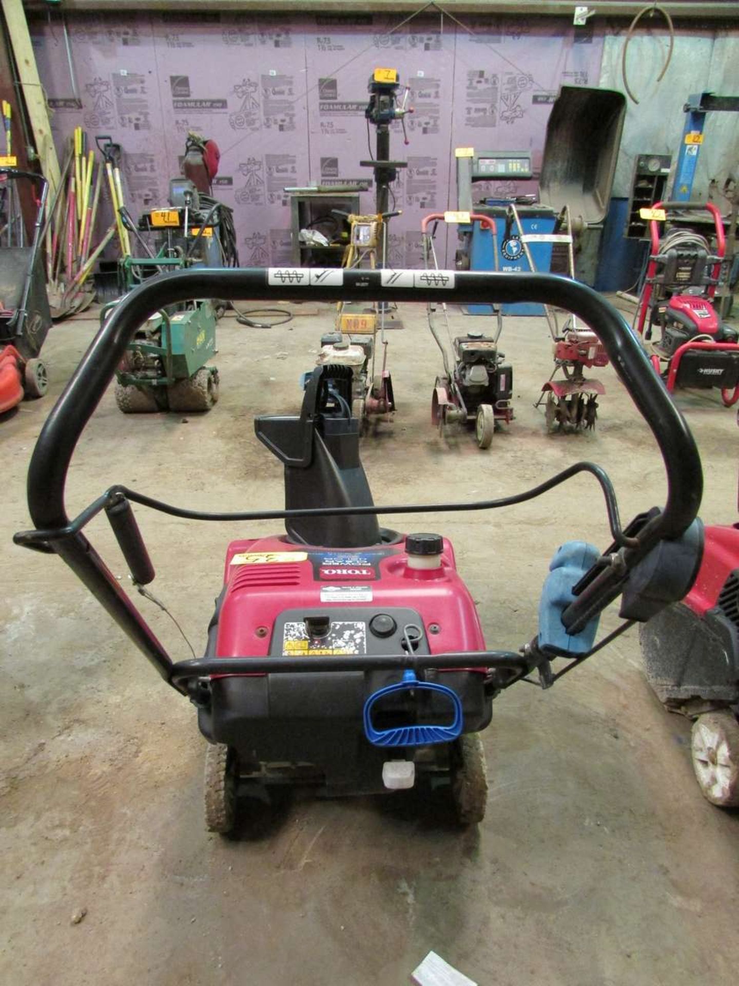 Toro Power Clear 421QR 21" Gas Powered Snow Blower - Image 5 of 6