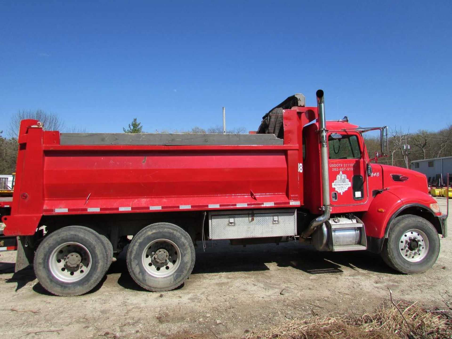 2005 Peterbilt PB335 Dump Truck - Image 7 of 16