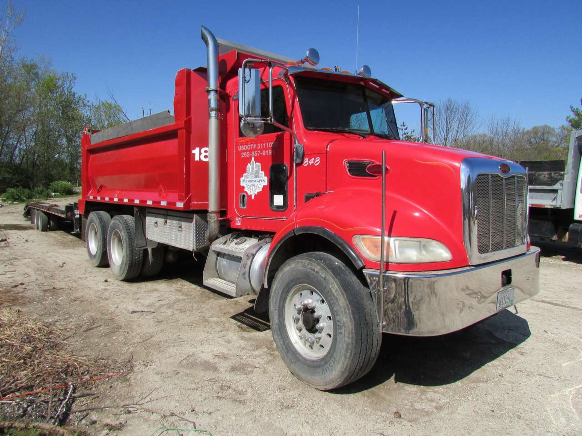 2005 Peterbilt PB335 Dump Truck - Image 9 of 16