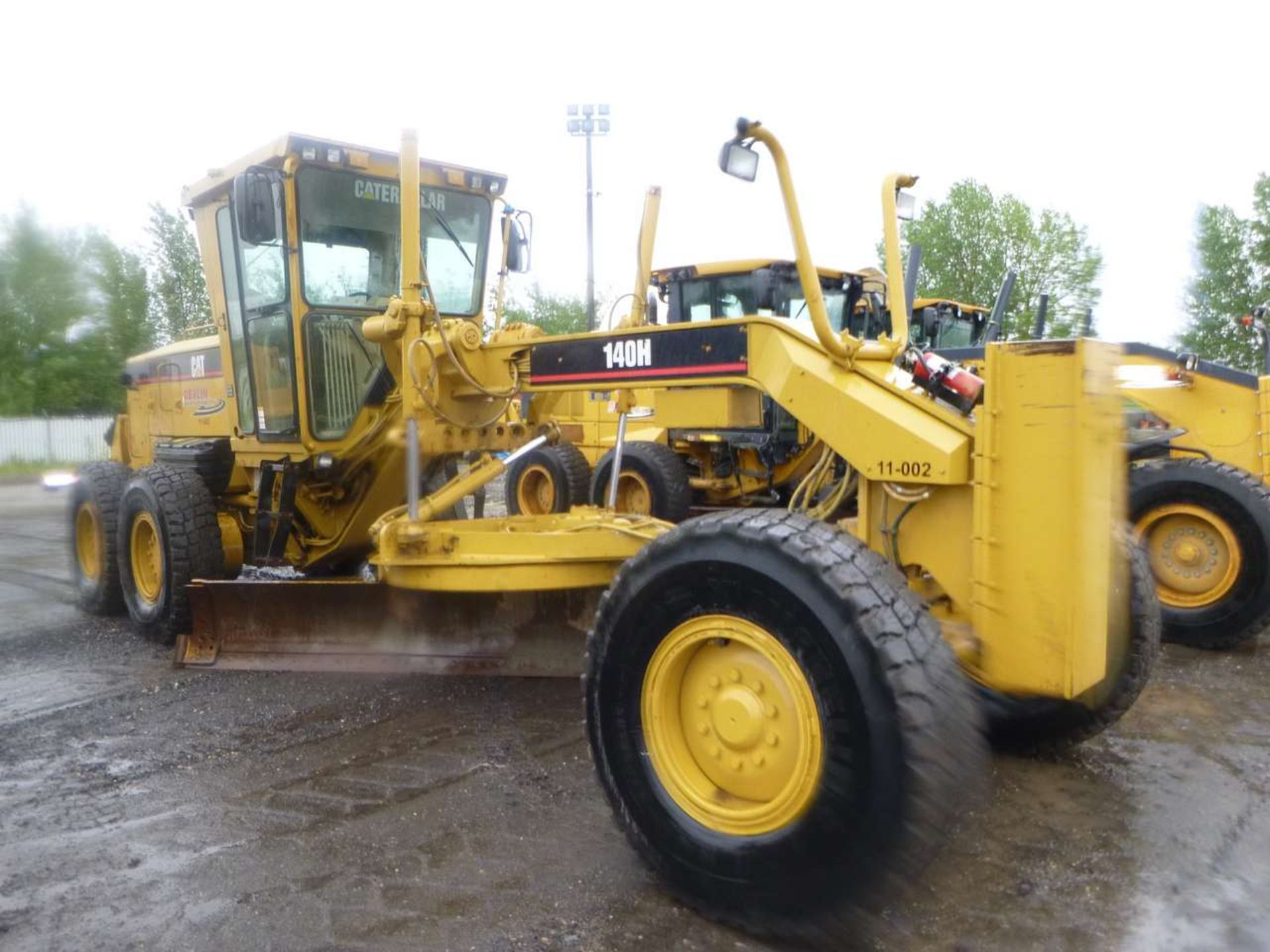 2006 Caterpillar 140H Grader - Image 2 of 8