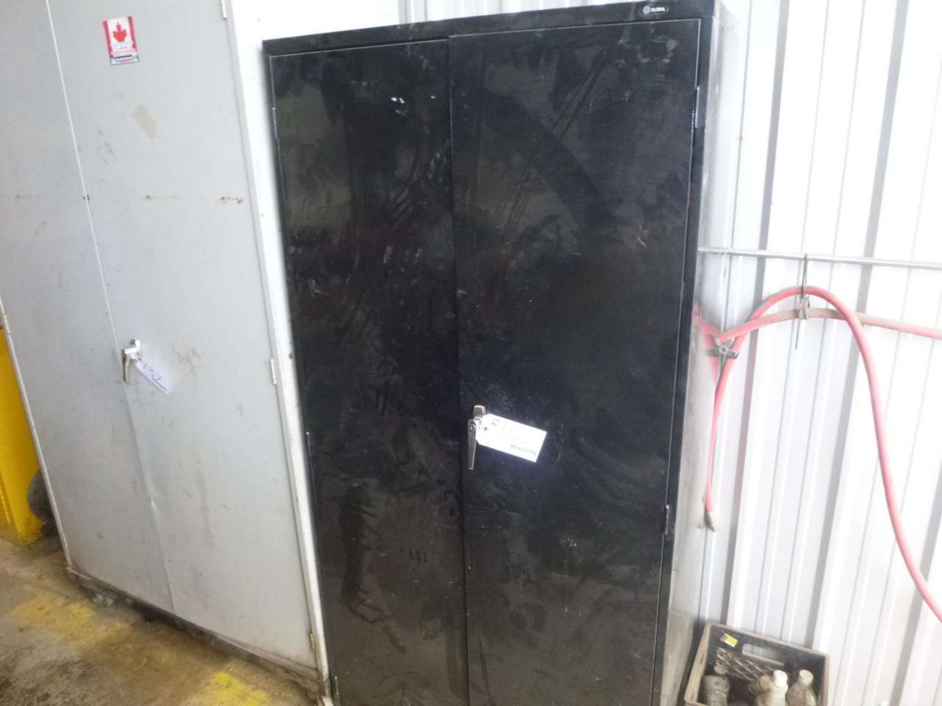 Door cabinet