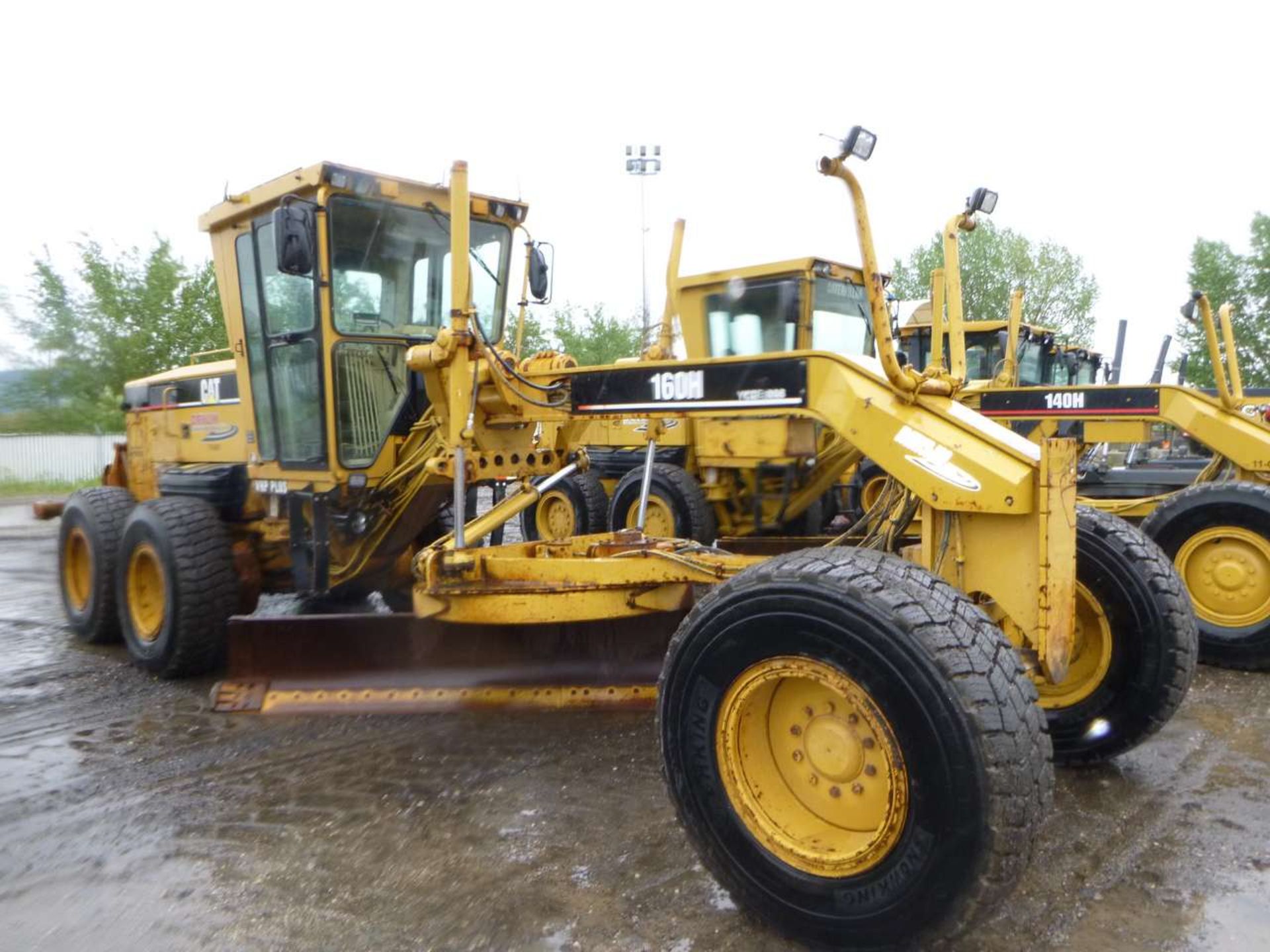 2006 Caterpillar 160H Grader - Image 2 of 8