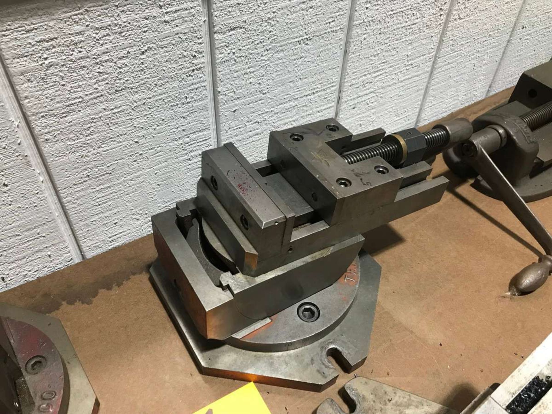 Simco 45696 5'' Milling Machine Tri-Vise - Image 2 of 3