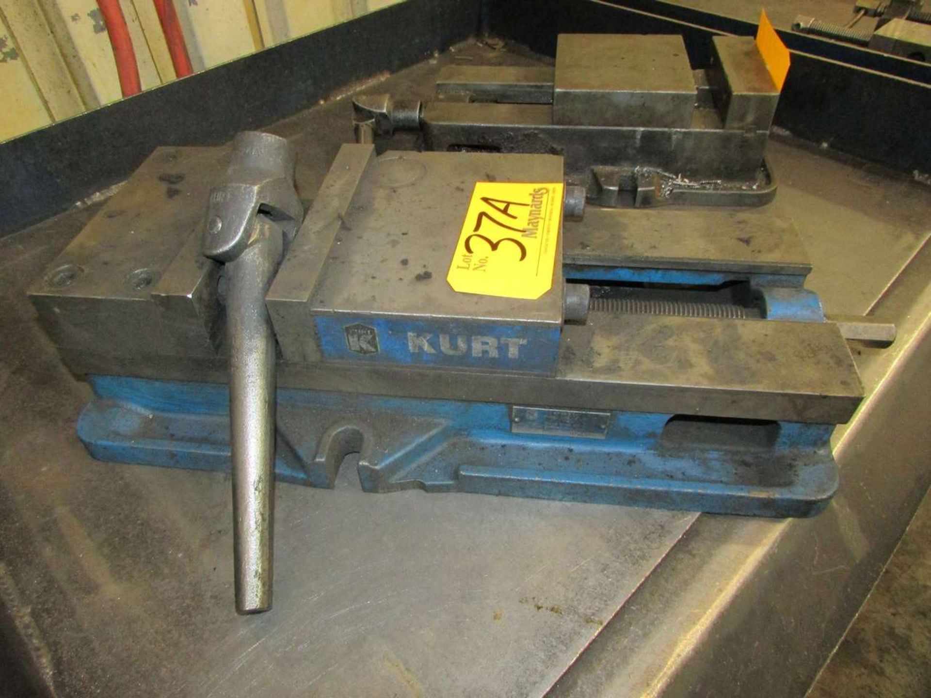 Kurt 8" Machine Vise