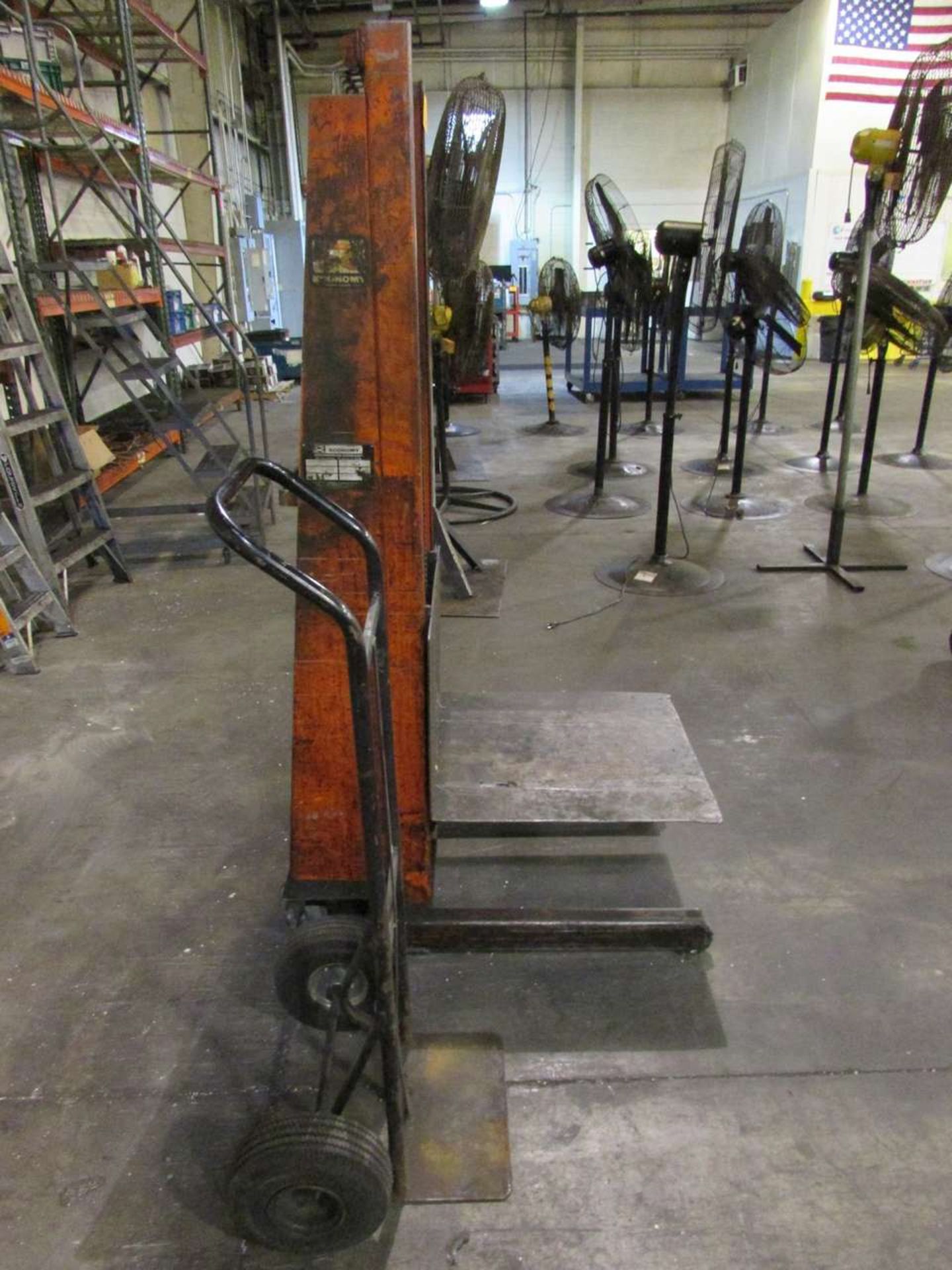 Economy Engineering Co W-54 Hydraulic Platform Lift Cart - Image 3 of 5