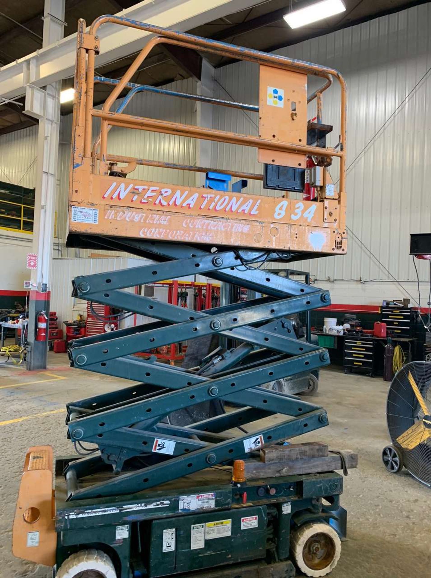 2000 Genie GS1930 Scissor Lift