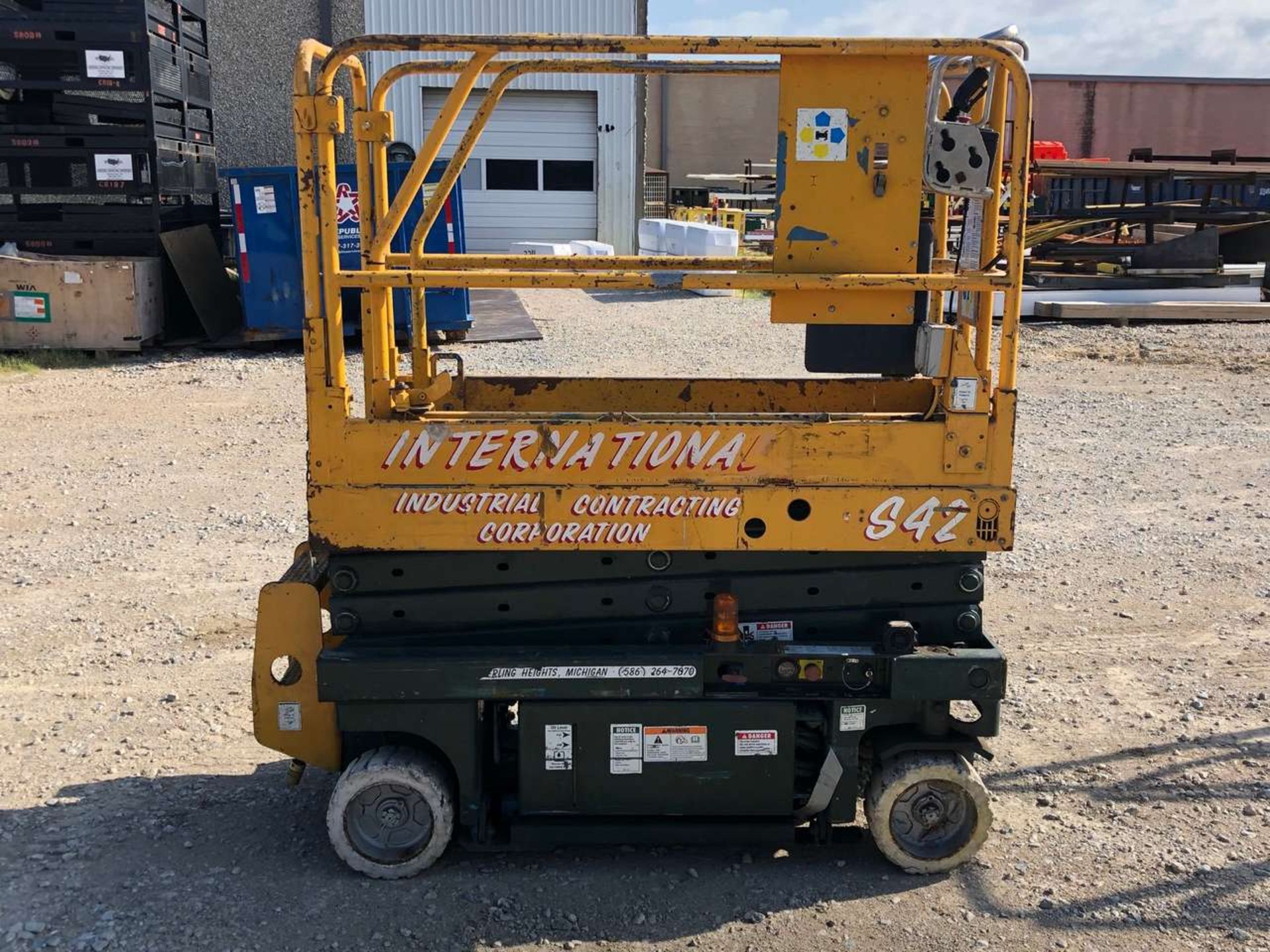 2000 Genie GS1930 Scissor Lift