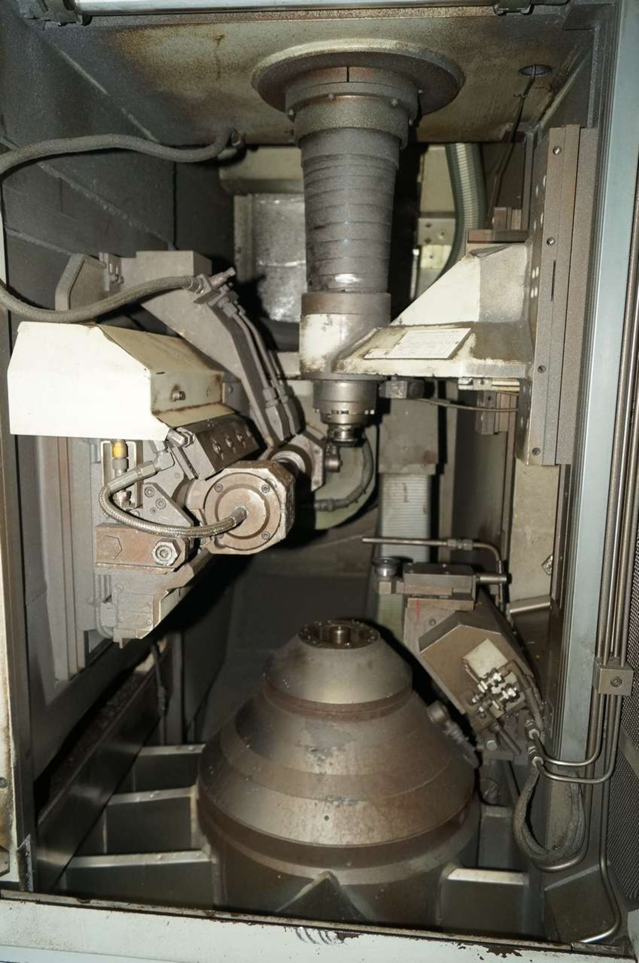 2006 Samputensil S-100 PD2 6 - Axis CNC Gear Hobber - Image 8 of 15