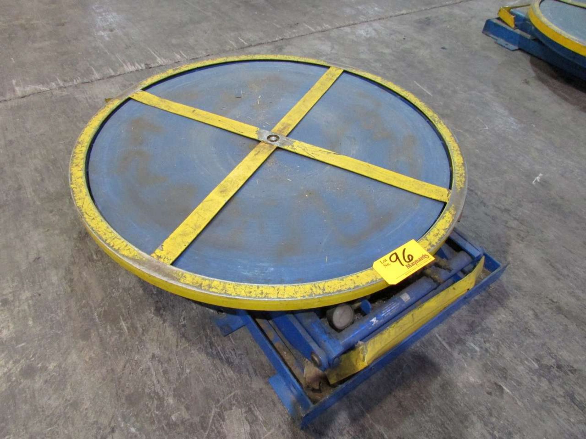 EZ Loader EZ-30 Pneumatic Rotary Lift Table