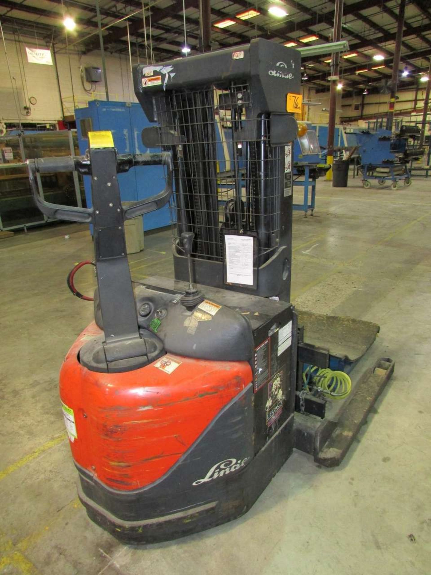 Linde EWS40-02 Walk-Behind 24V Electric Fork Lift