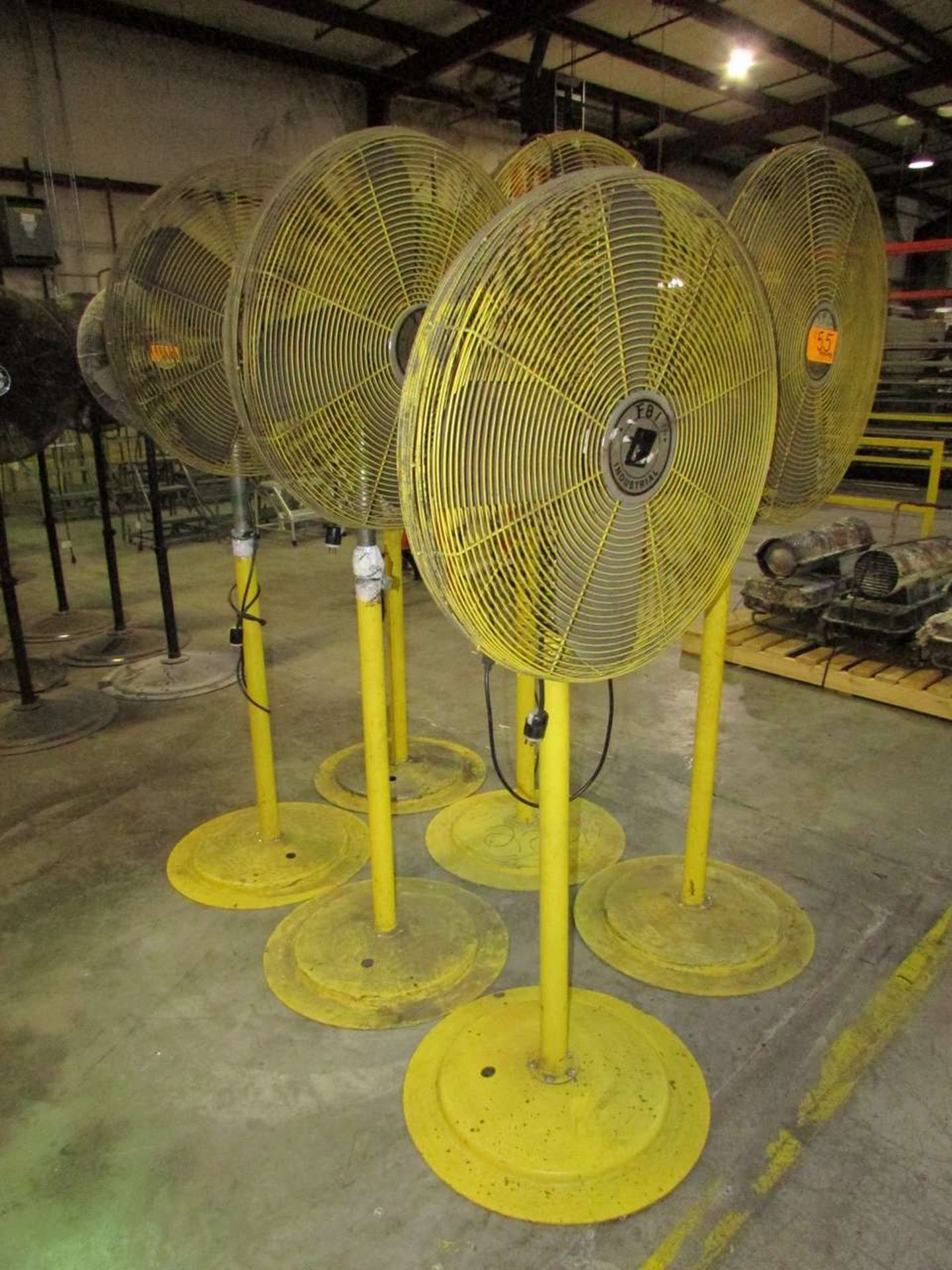 TPI Industrial HDH-30 30" Pedestal Fans - Image 2 of 2