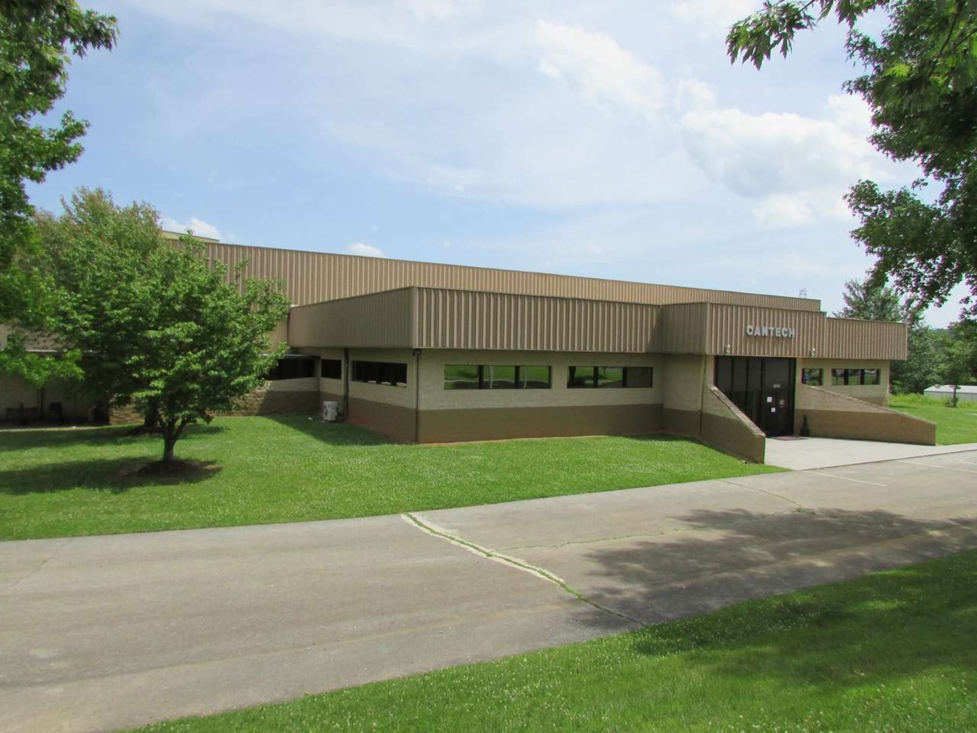 Approx. 125,000 Sq. Ft Warehouse/Manufacturing Building on 10.4 Acres