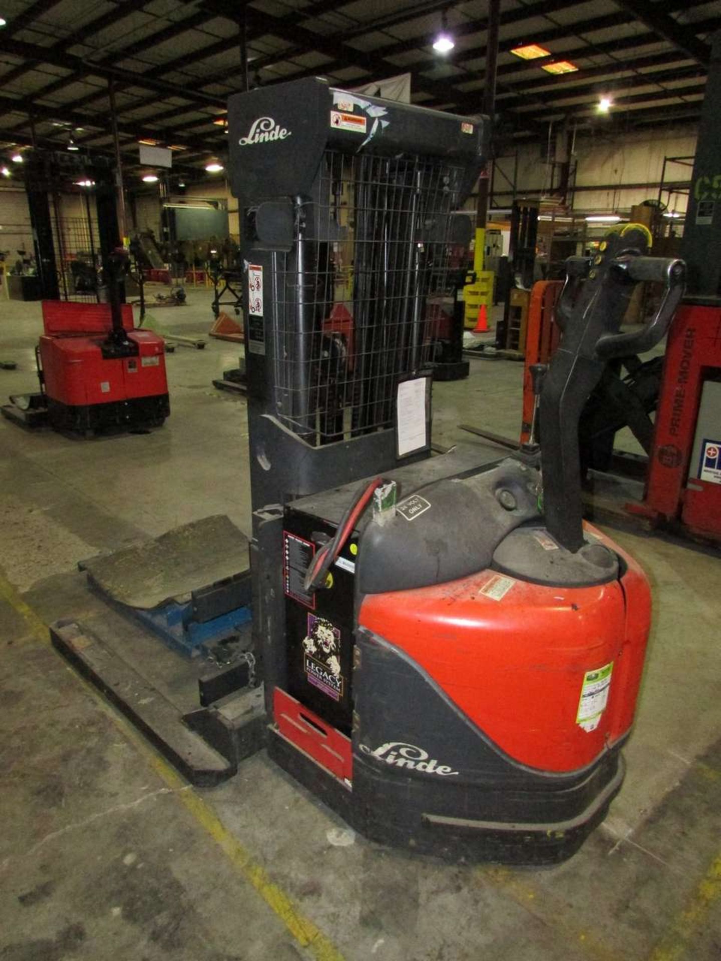 Linde EWS40-02 Walk-Behind 24V Electric Fork Lift - Image 5 of 9