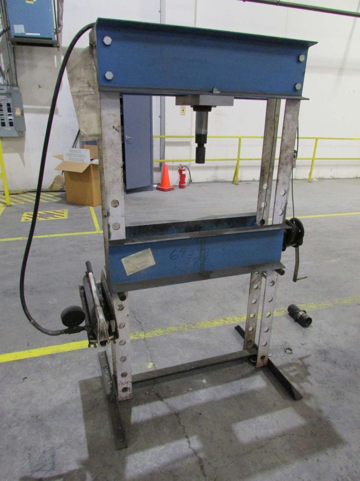 OTC Tools & Equipment 60178 25 Ton H-Frame Hydraulic Press - Image 5 of 6